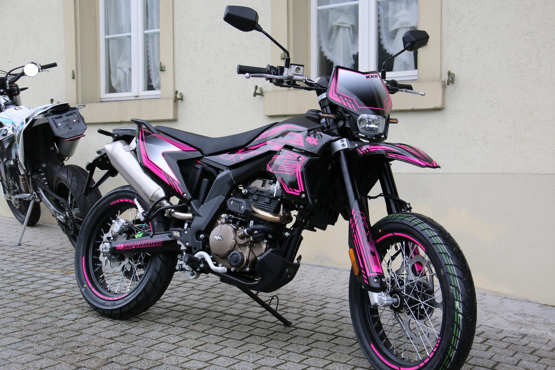 KL kxe 125 supermoto
