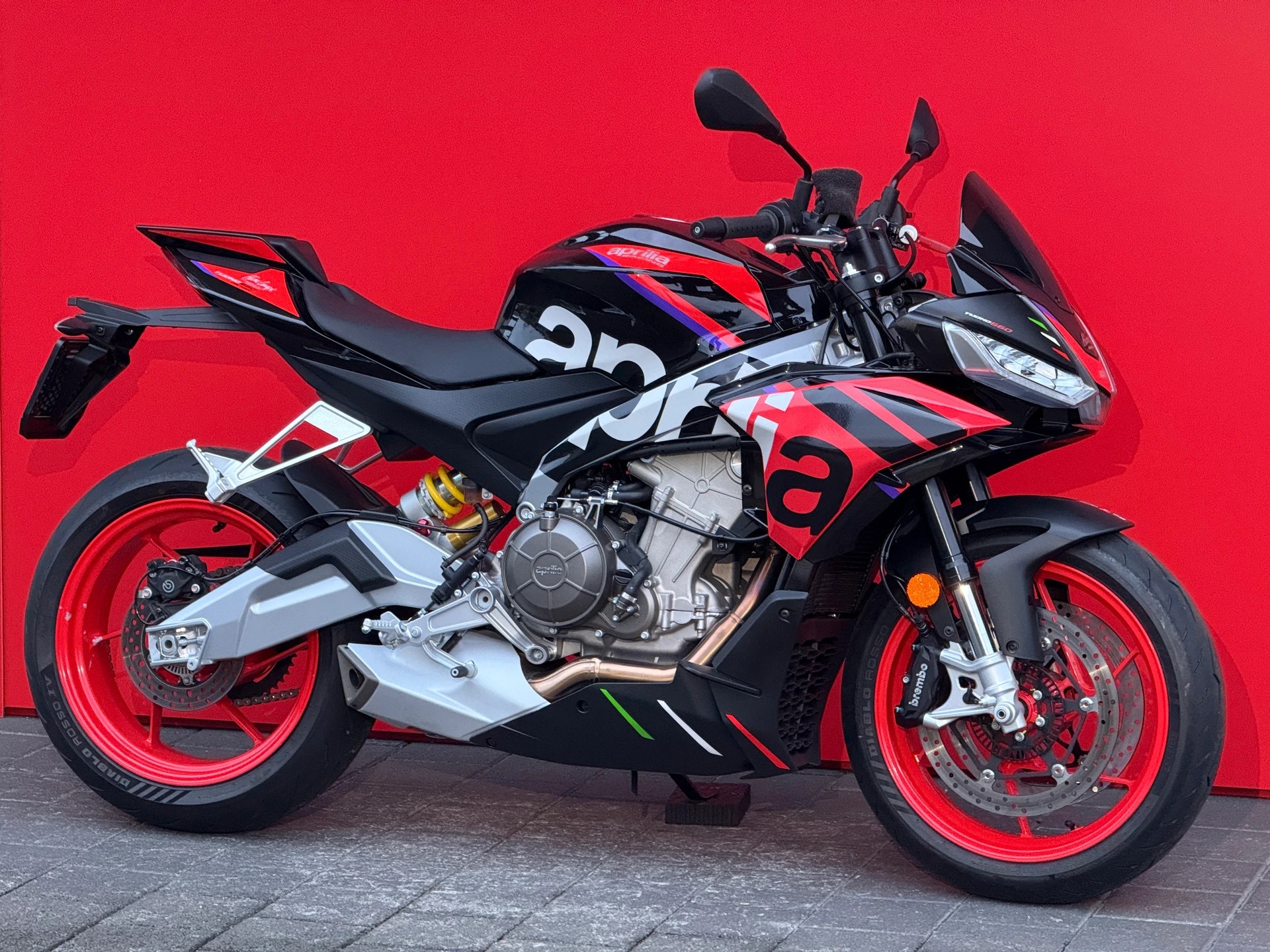 APRILIA Tuono 660 Factory GP REPLICA-showroom-element-1