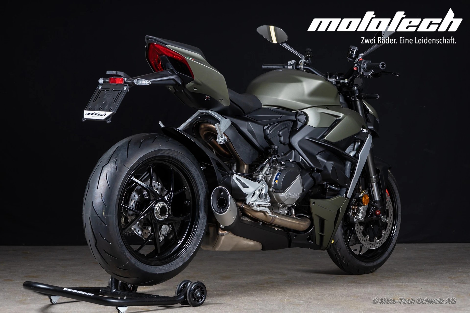 DUCATI Streetfighter V2 *GET READY Ab 3.90% Leasing*-showroom-element-2