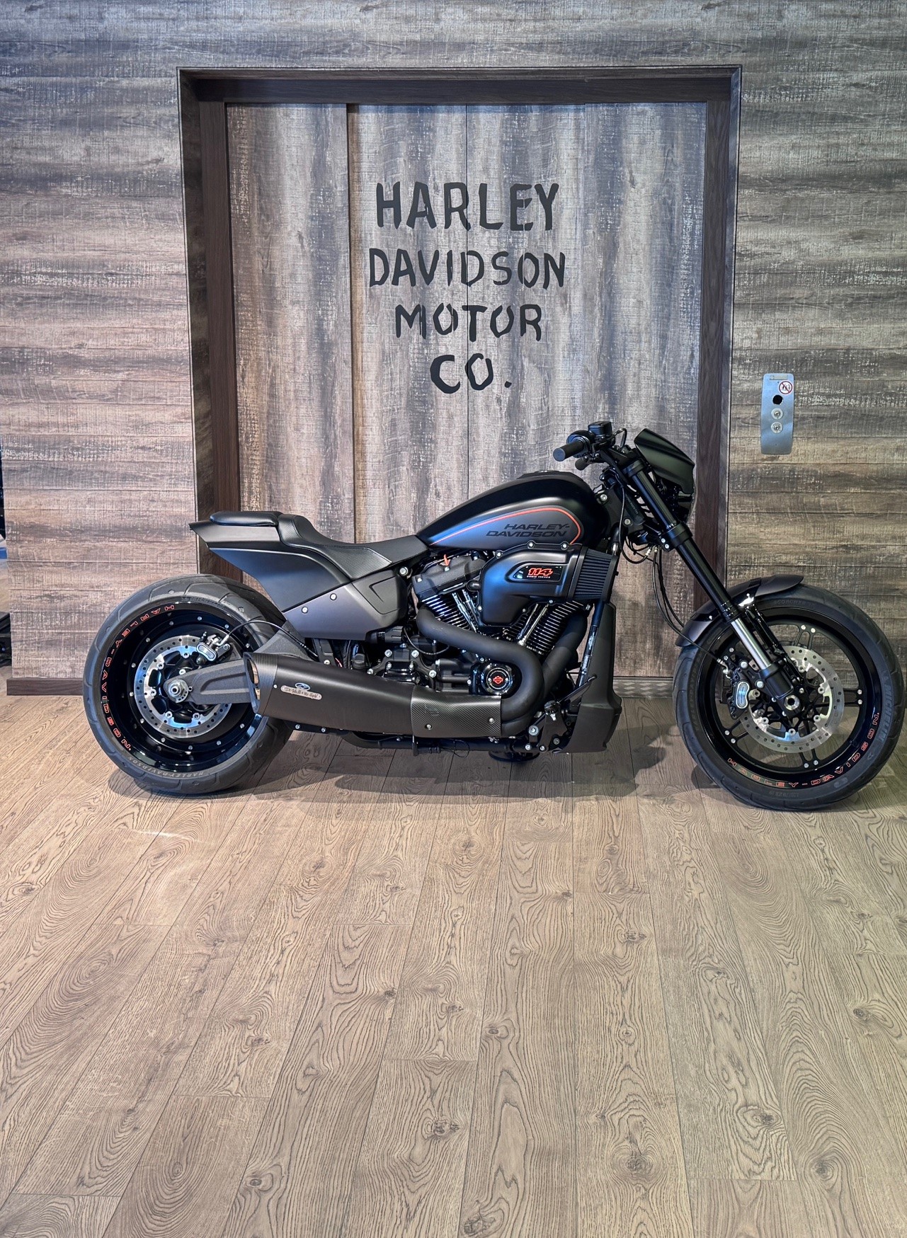 HARLEY-DAVIDSON FXDRS 114 ABS