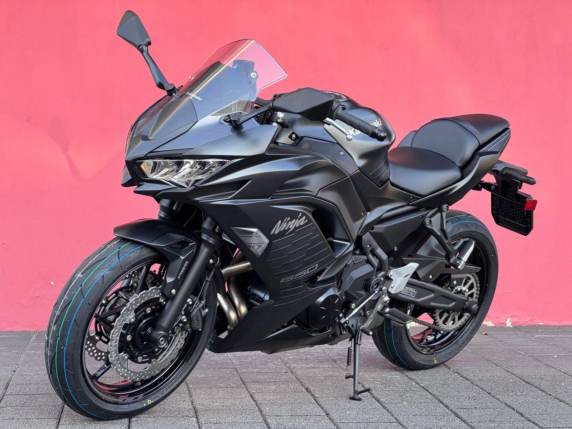 KAWASAKI Ninja 650-showroom-element-2