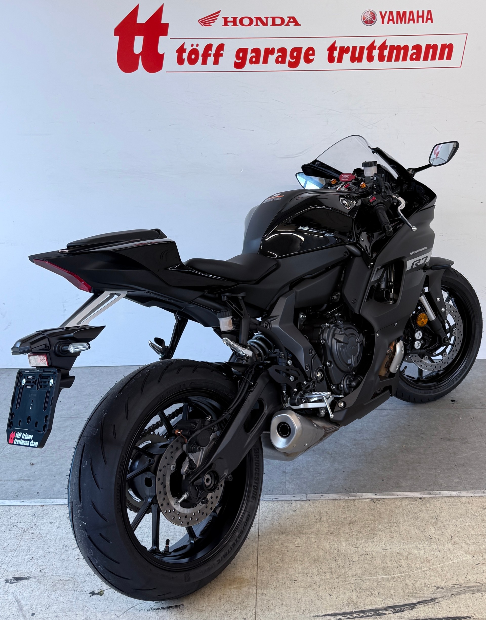YAMAHA YZF-R7 (35kW)-showroom-element-3