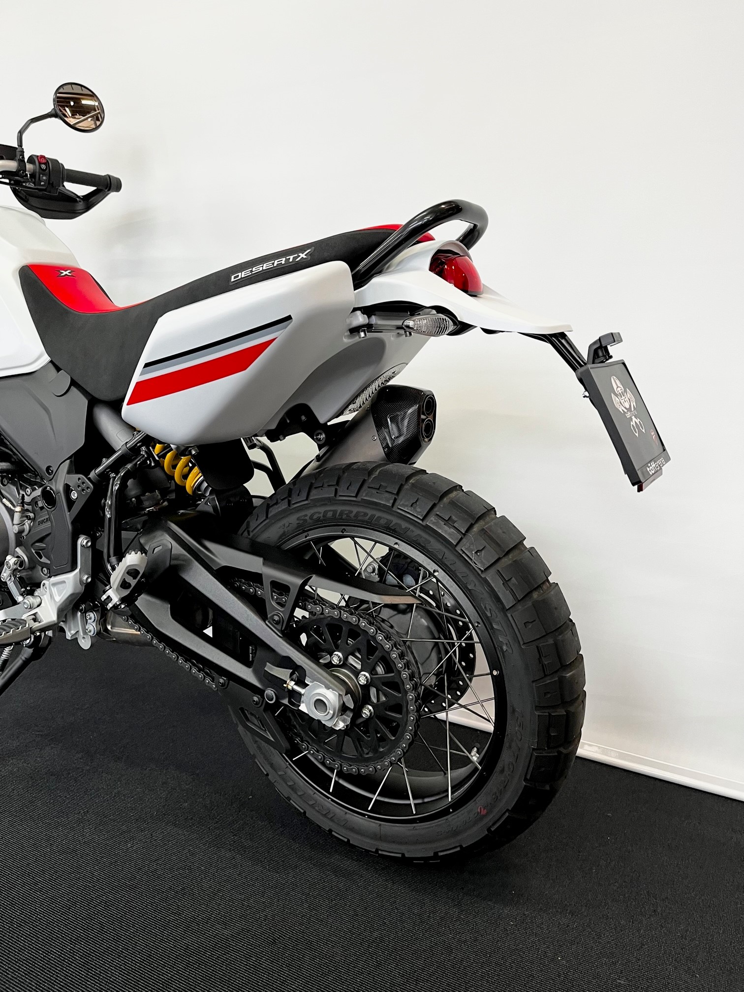 DUCATI Desert X-image-3