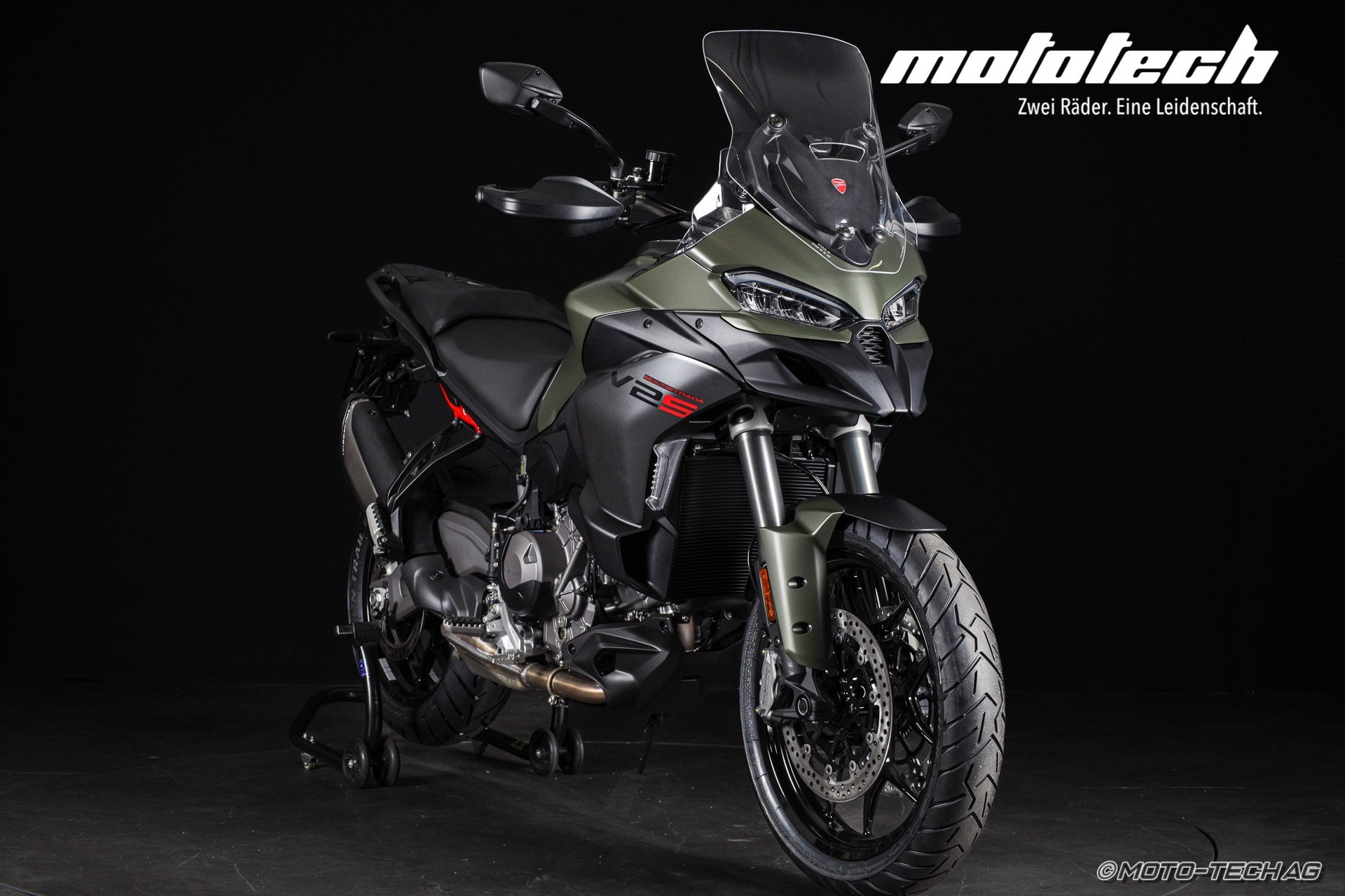 DUCATI Multistrada V2 S *GET READY 3.90% Leasing*-showroom-element-1