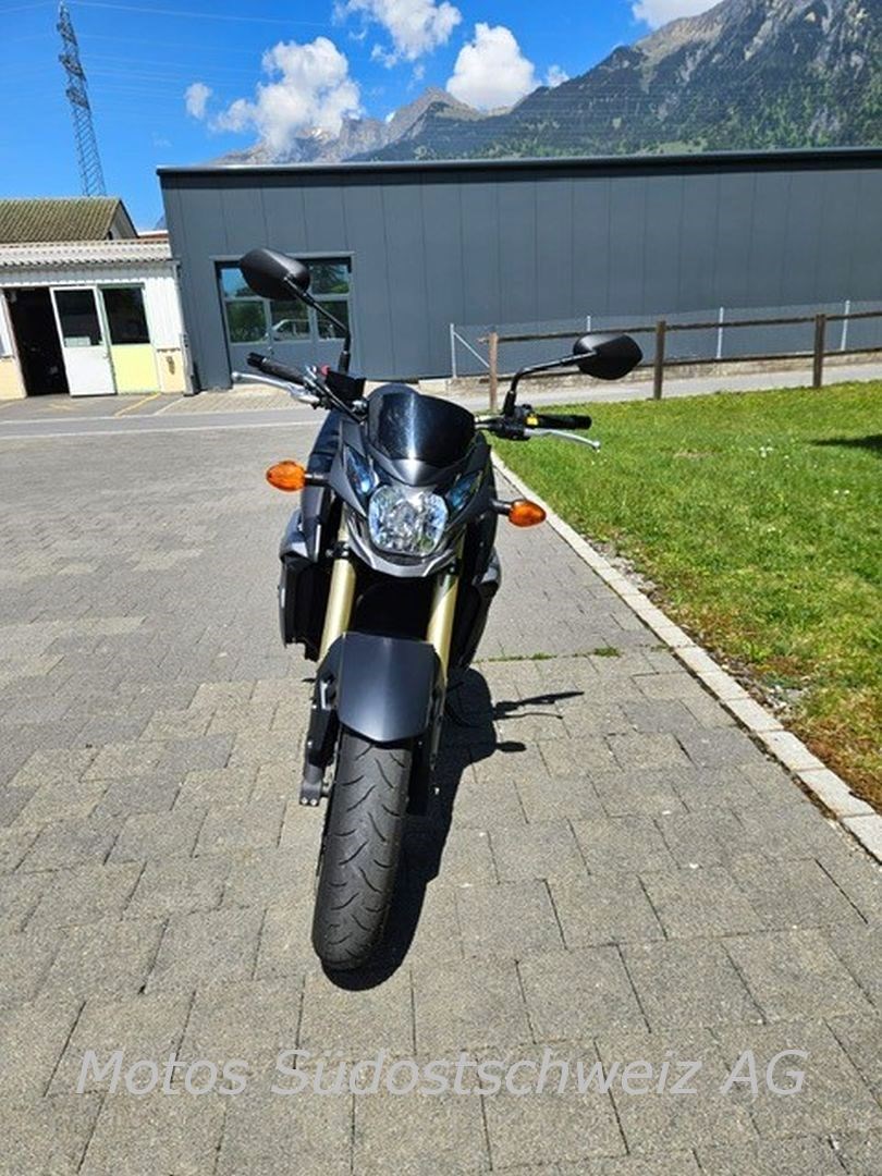 SUZUKI GSR750A-image-4
