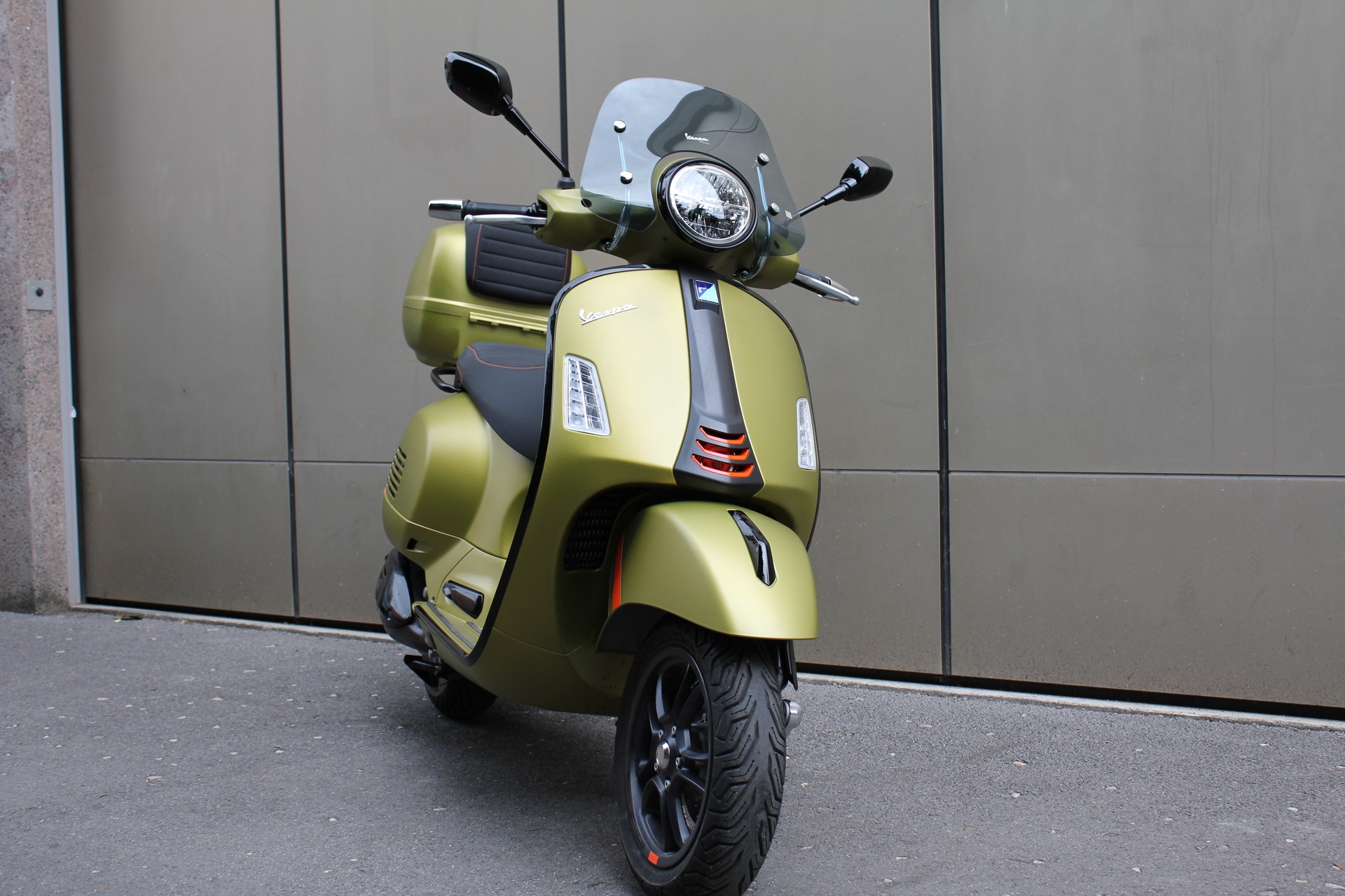 PIAGGIO Vespa GTS 300 Super Sport ABS-showroom-element-2