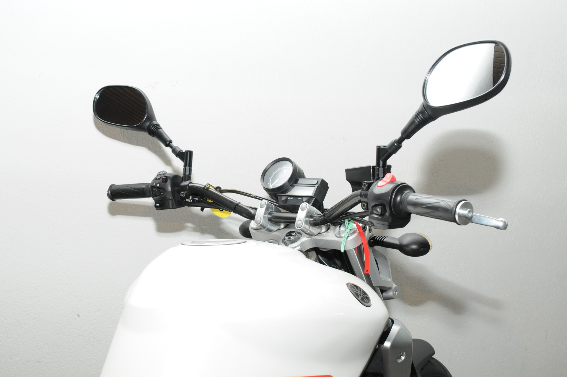 YAMAHA MT-03-showroom-element-3