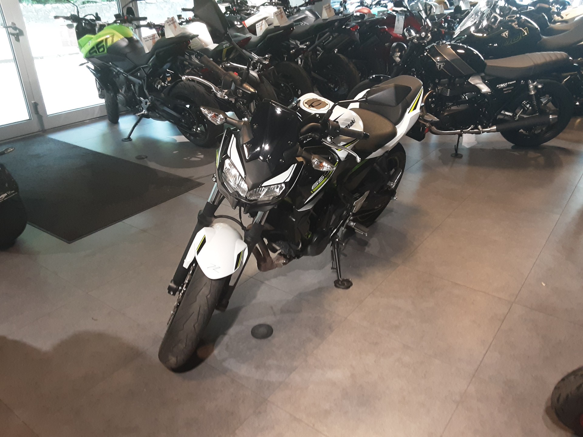 KAWASAKI Z 650 SE-image-3