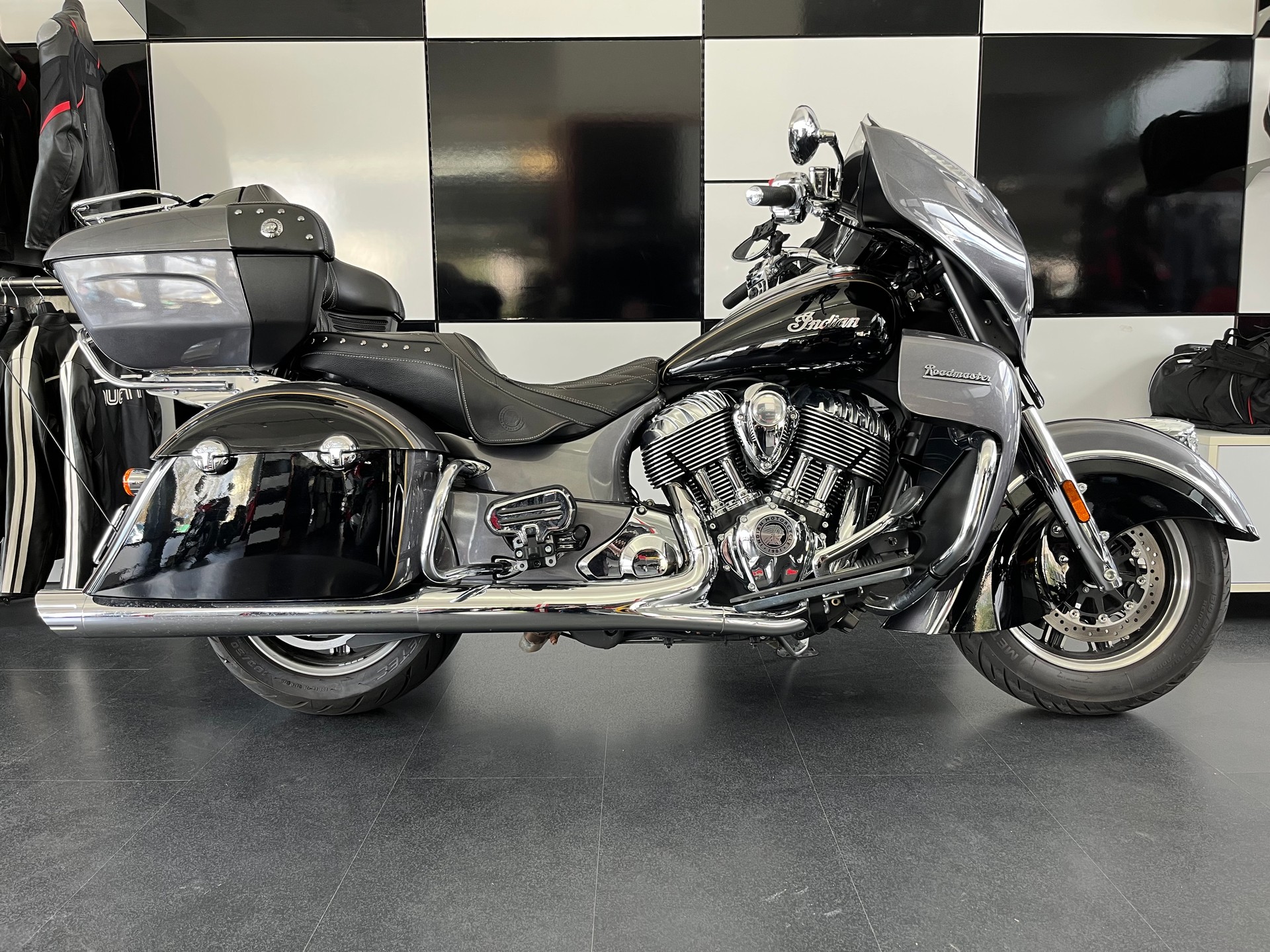 INDIAN Roadmaster-image-0