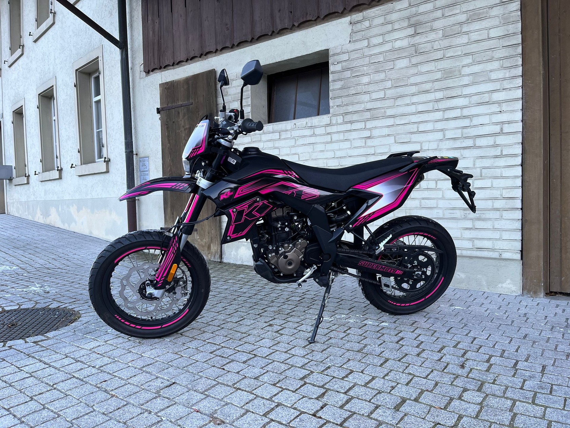 KL 125 Motard