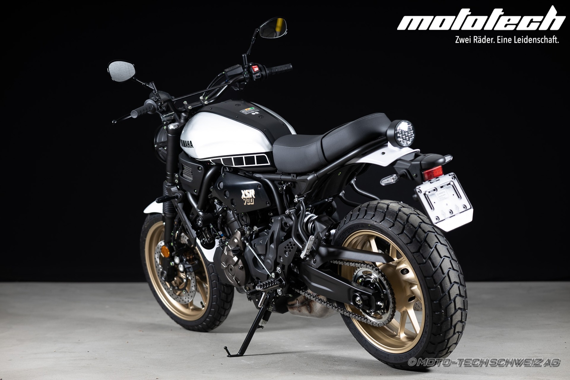 YAMAHA XSR 700 Legacy (35kW)-showroom-element-3