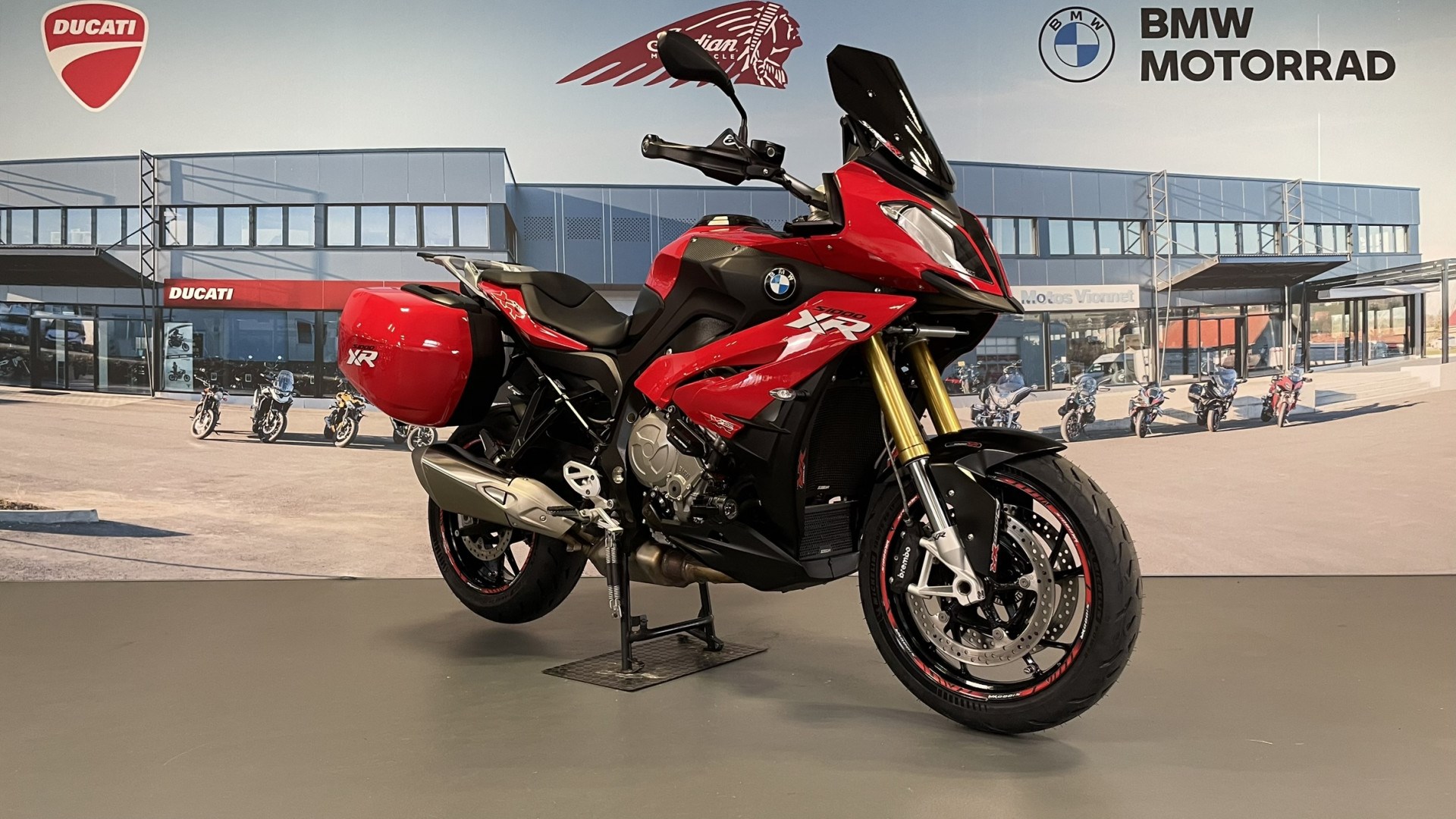 BMW S 1000 XR avec valises