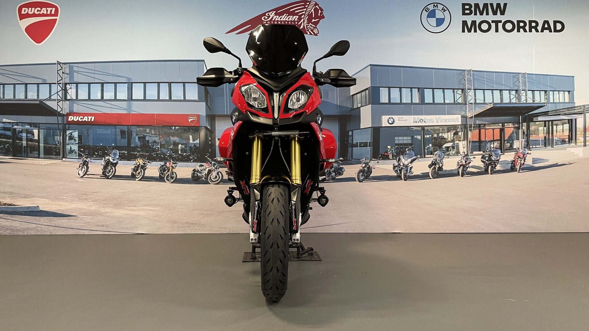 BMW S 1000 XR avec valises-showroom-element-1