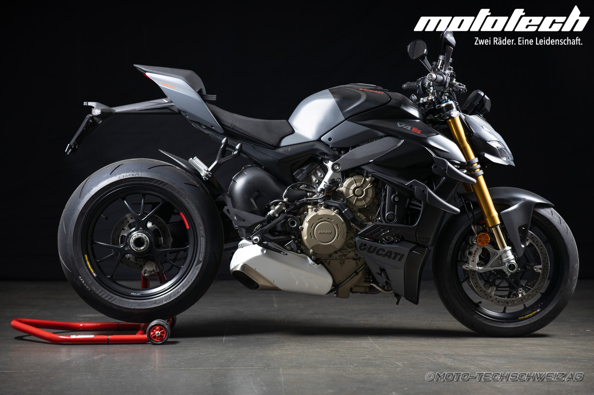 DUCATI Streetfighter V4 S *GET READY Ab 3.90% Leasing*-showroom-element-1
