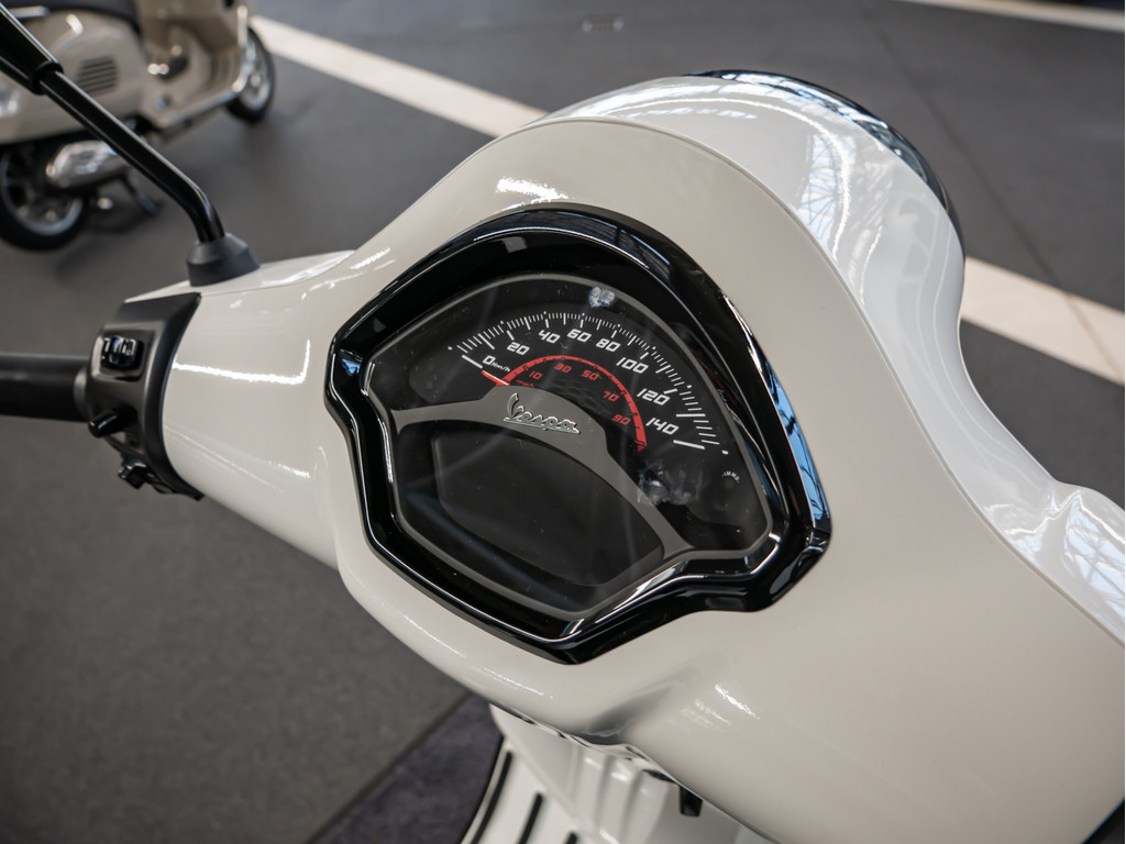 PIAGGIO Vespa GTS 310 Super Sport RST E5+-showroom-element-3