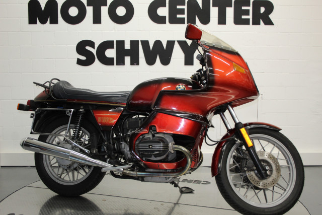 BMW RS-showroom-element-1