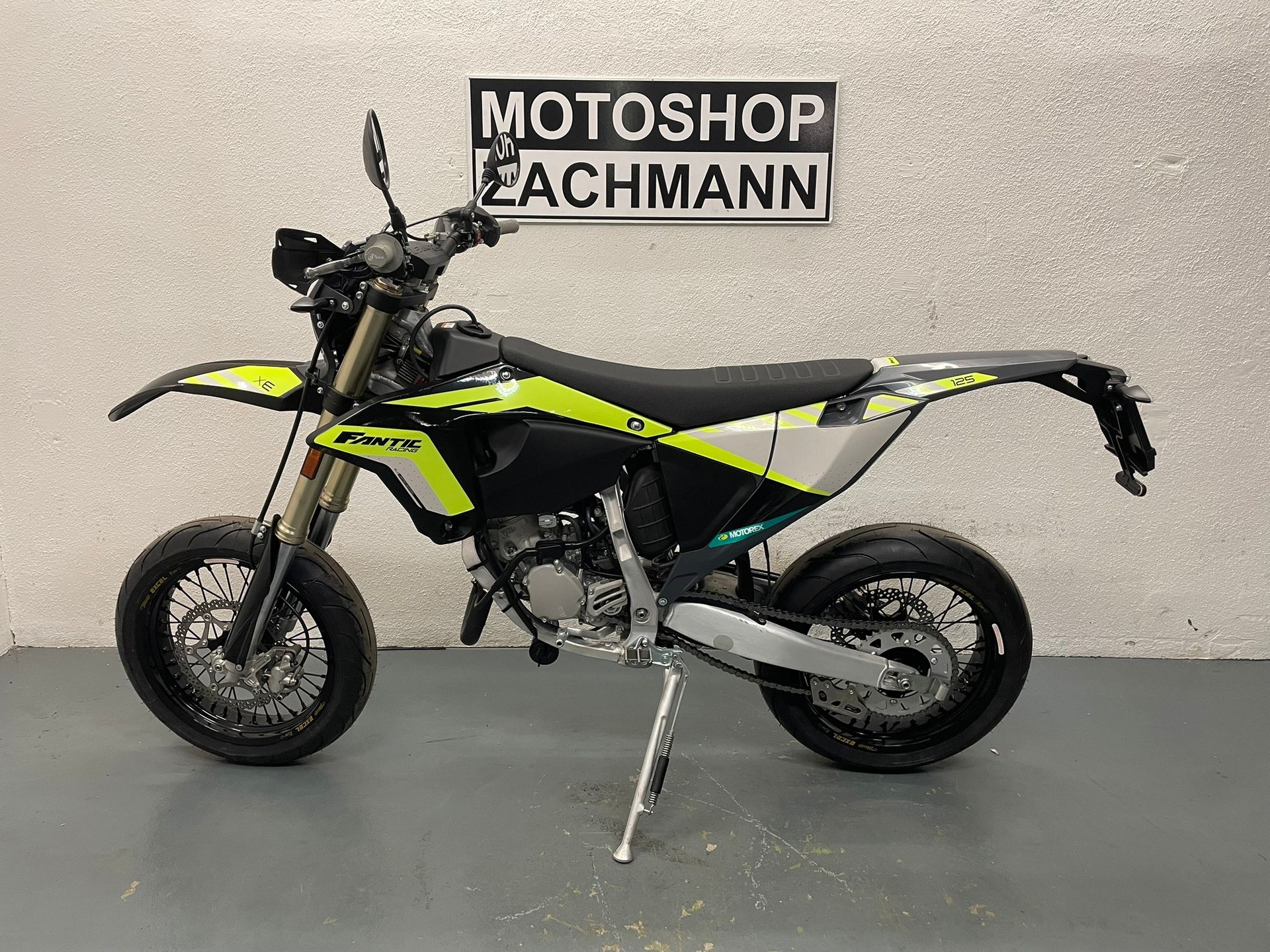 FANTIC XE 125 Competition Supermoto-showroom-element-2