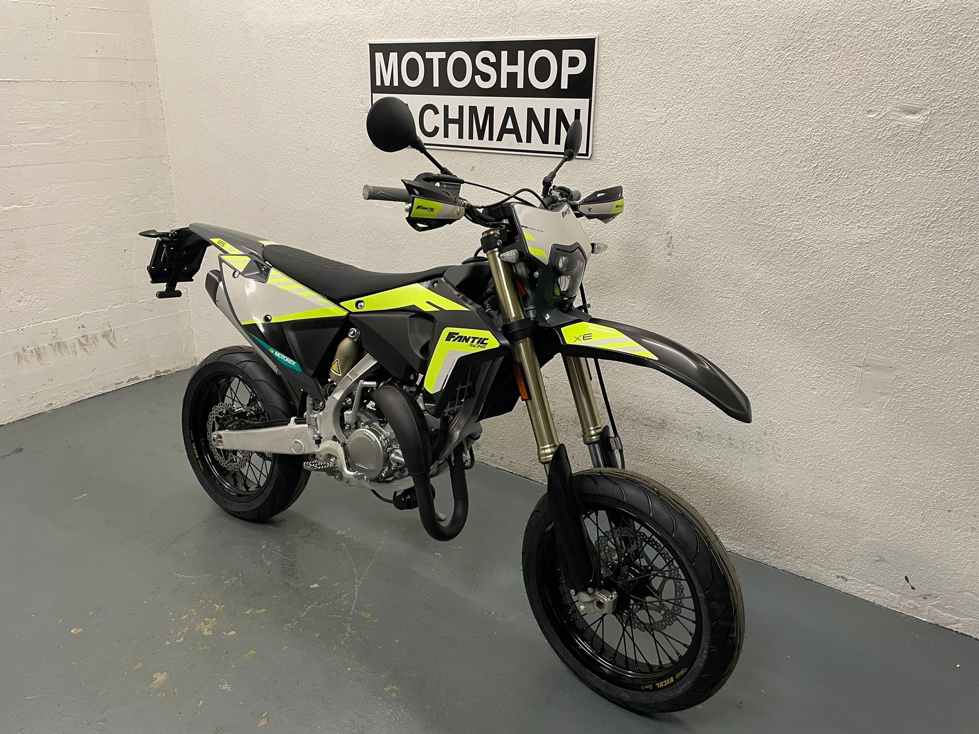 FANTIC XE 125 Competition Supermoto-showroom-element-1