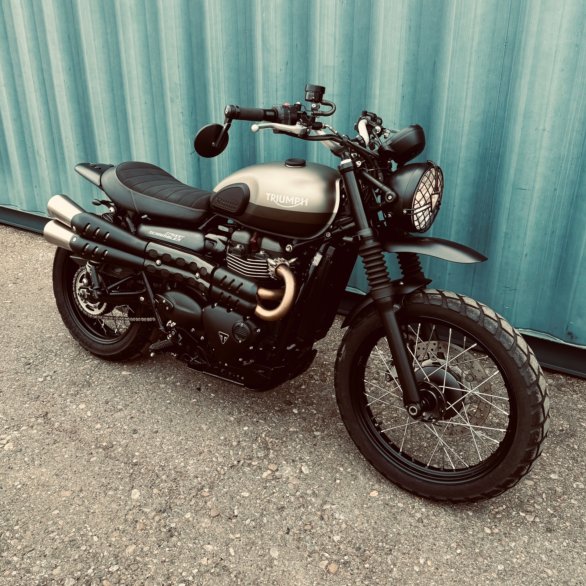 TRIUMPH Street Scrambler 900 Sandstorm (35kW)-showroom-element-2