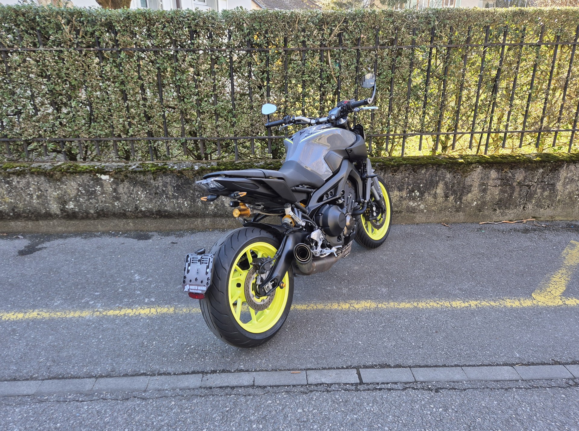 YAMAHA MT-09 ABS (35kW)-showroom-element-2