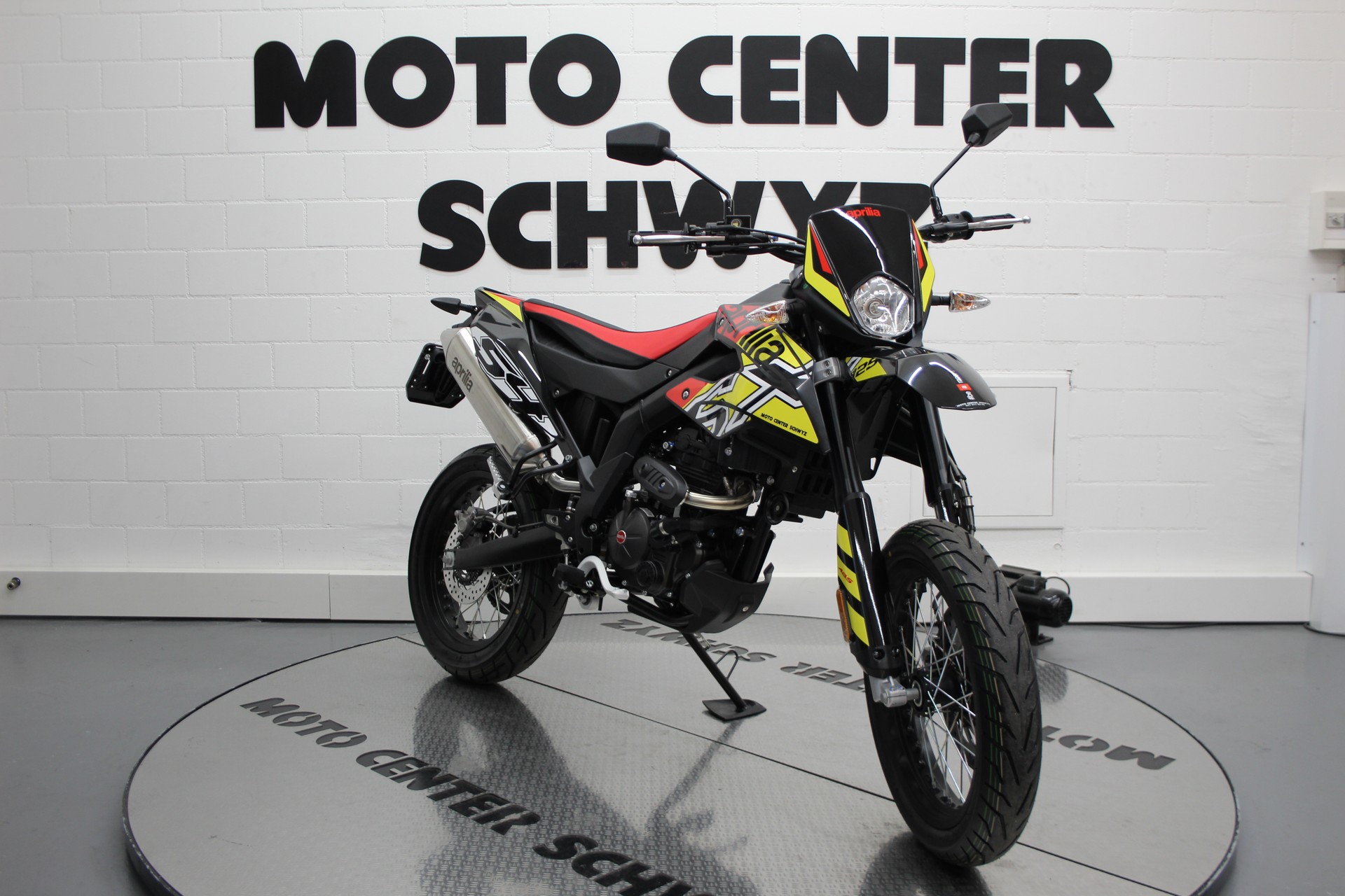 APRILIA SX 125-showroom-element-1