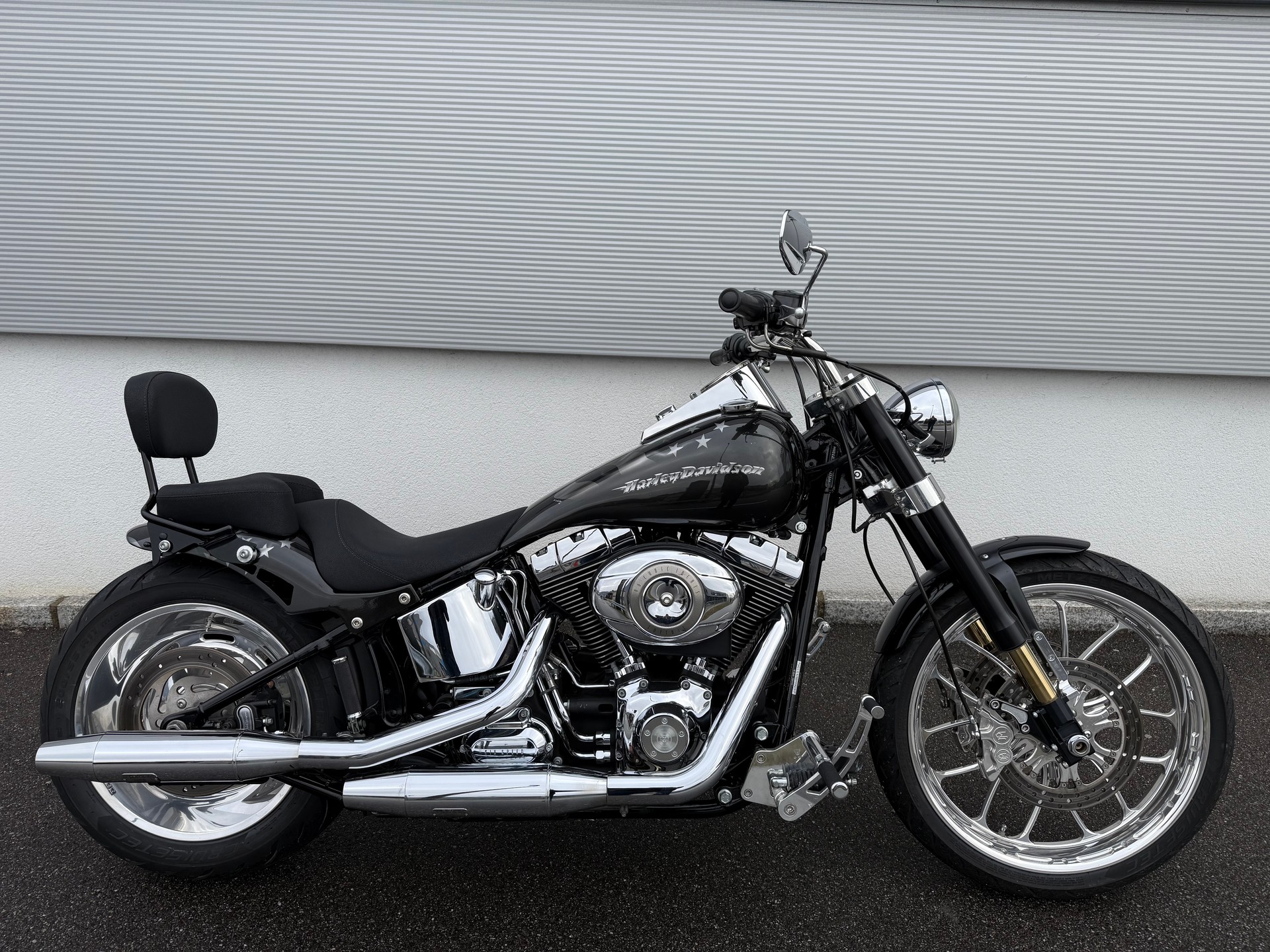 HARLEY-DAVIDSON FXSTCI Softail Custom