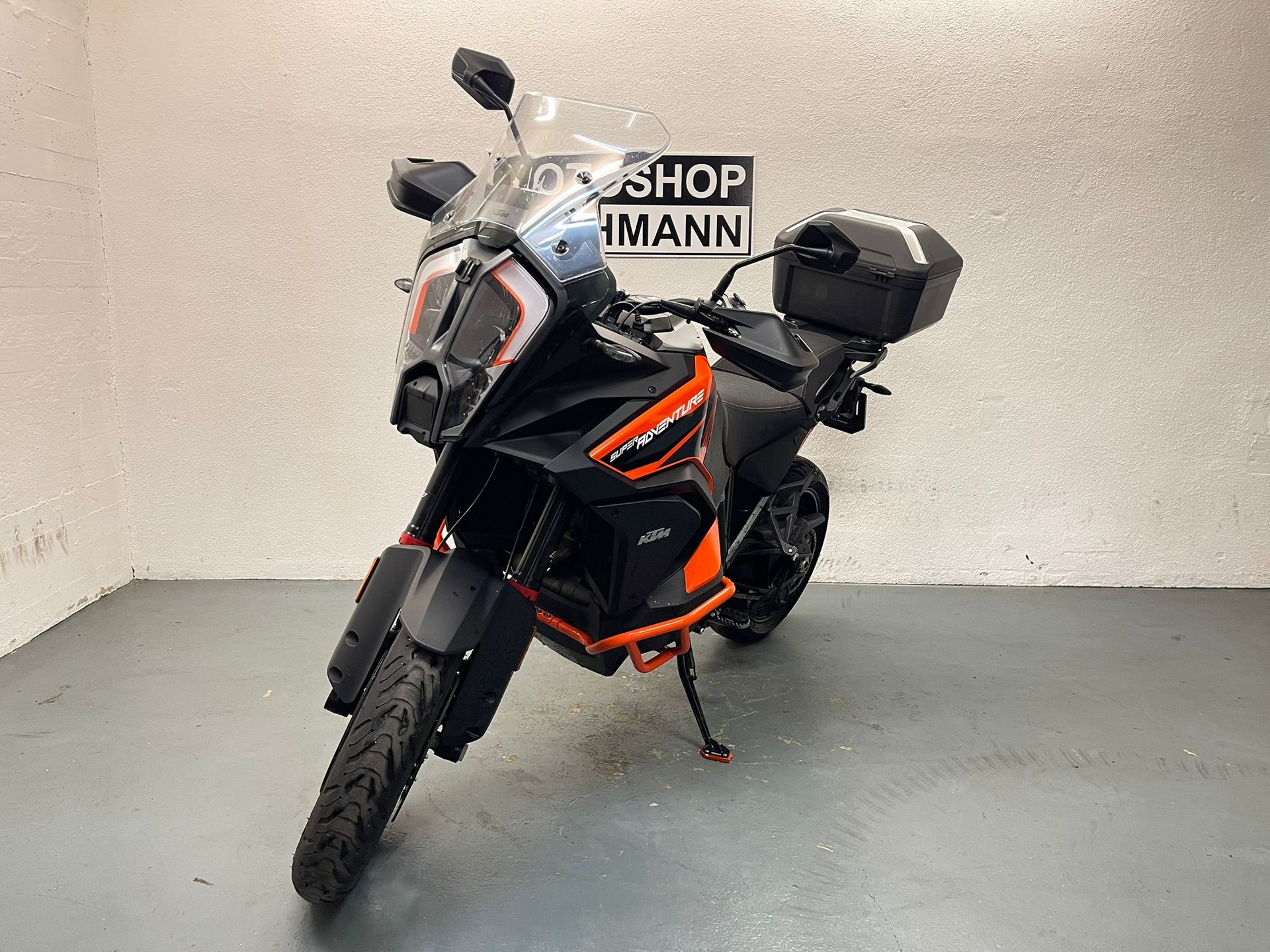 KTM 1290 Super Adventure S-showroom-element-2