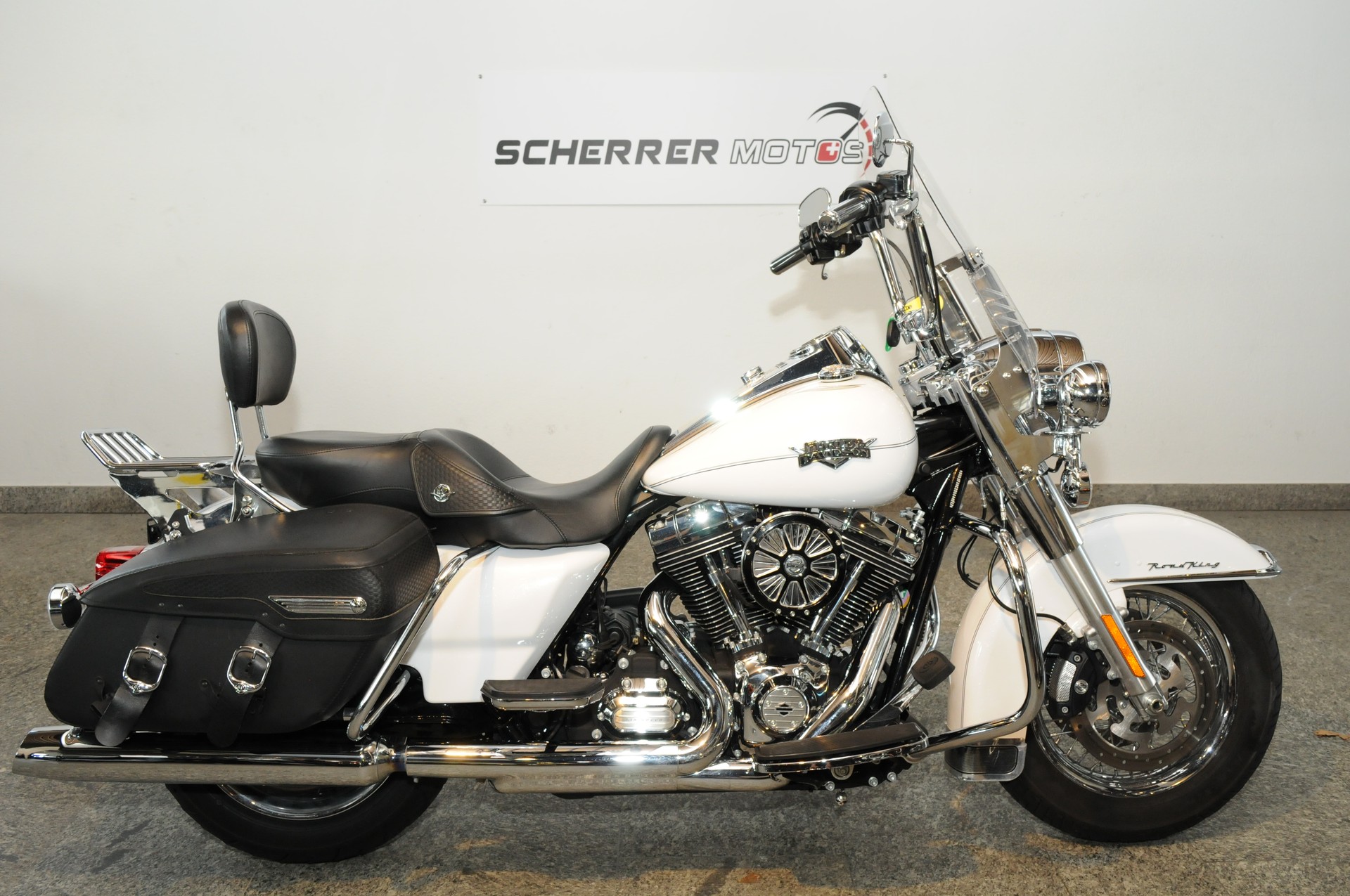 HARLEY-DAVIDSON FLHRC Road King Classic 103 ABS