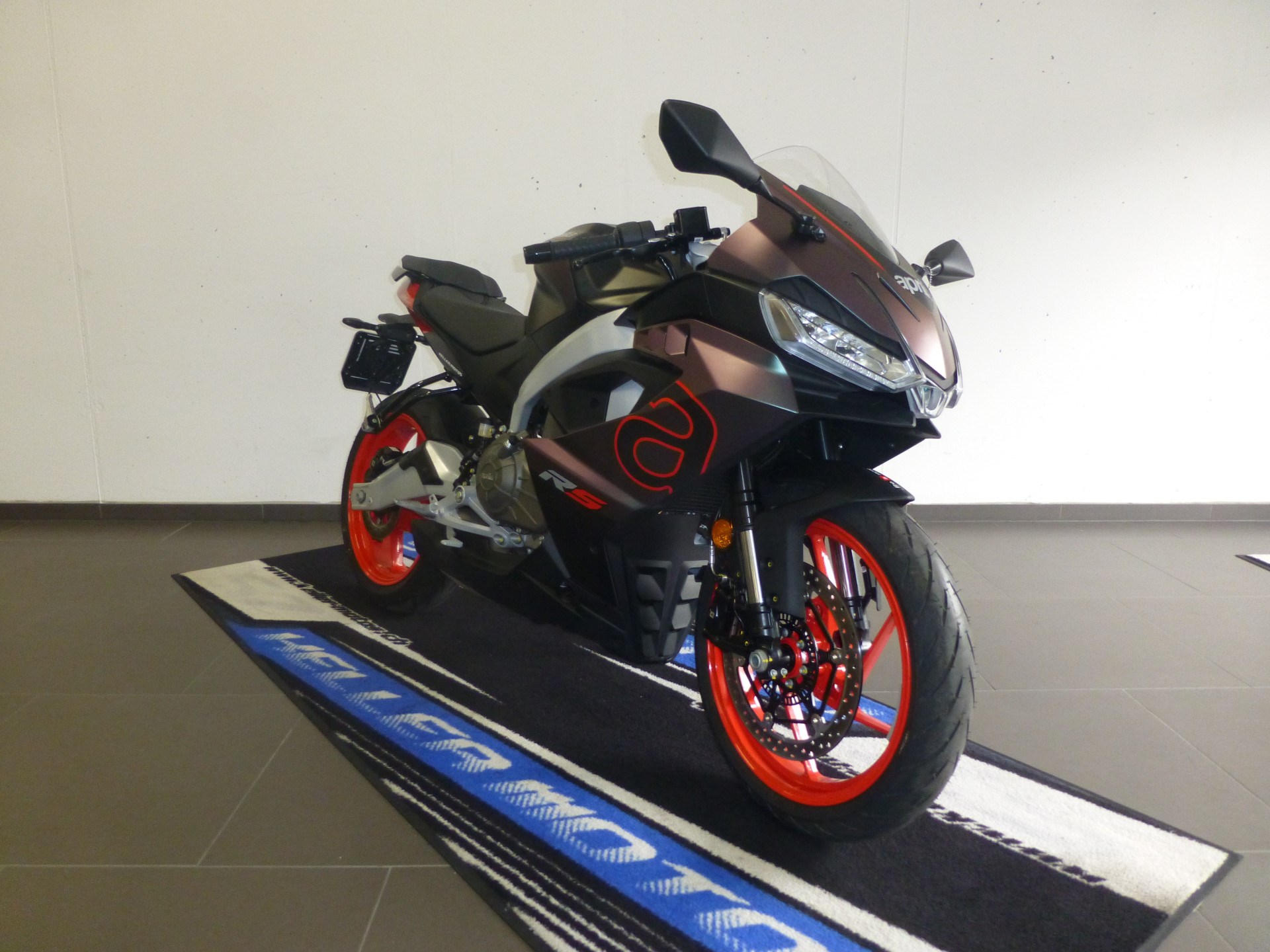 APRILIA RS 457-showroom-element-2