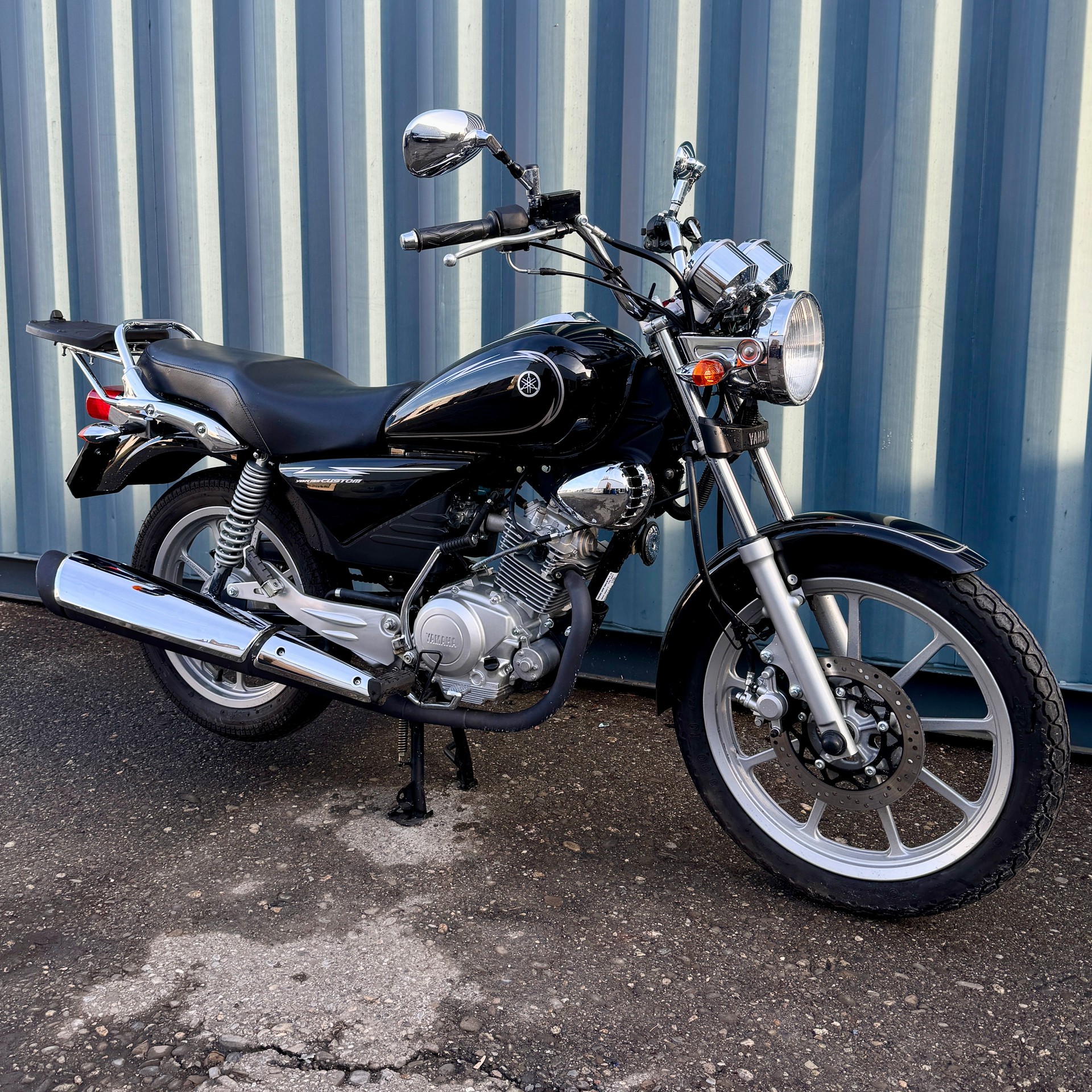 YAMAHA YS 125