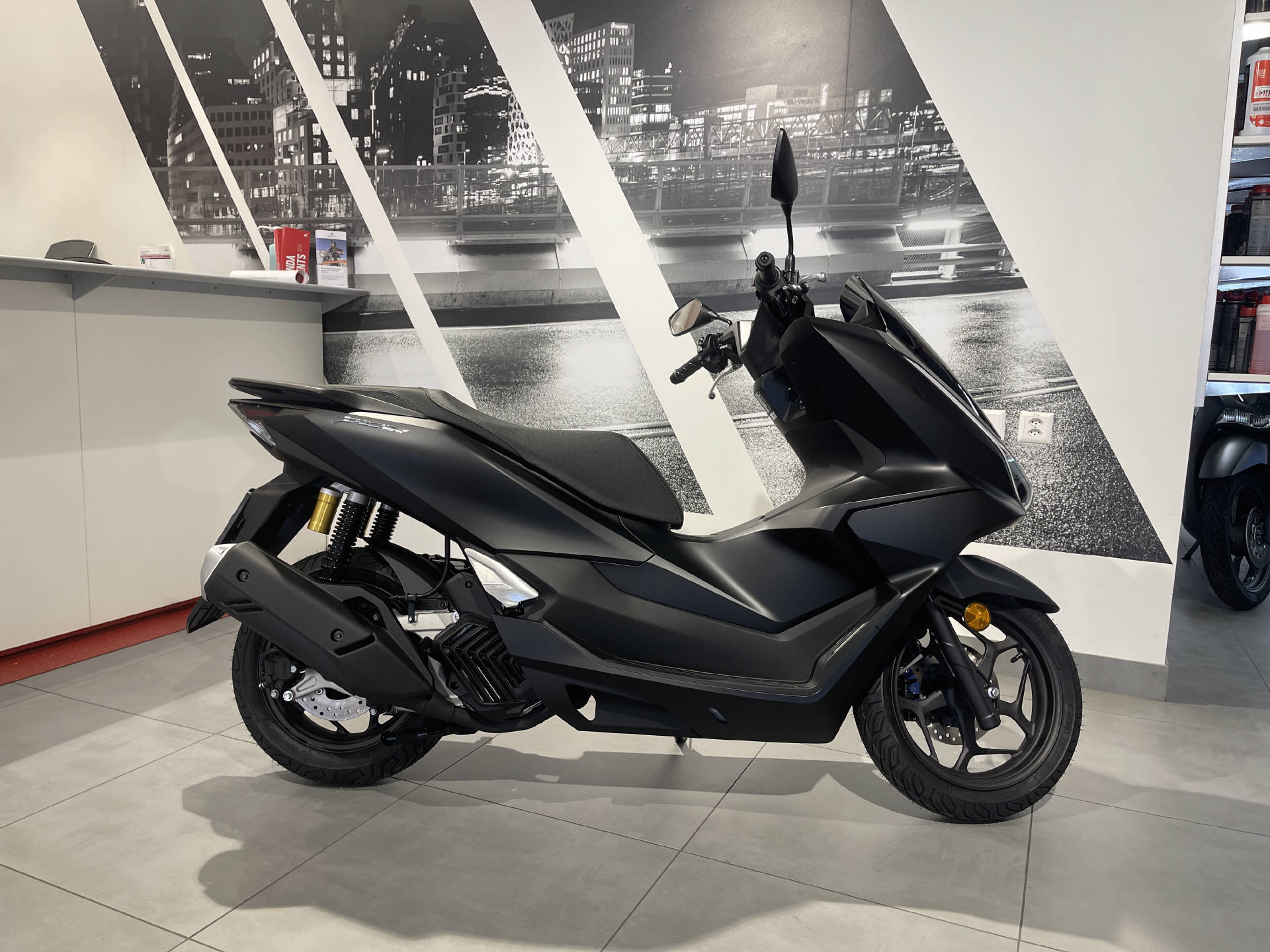HONDA PCX 125 DX ABS-showroom-element-2