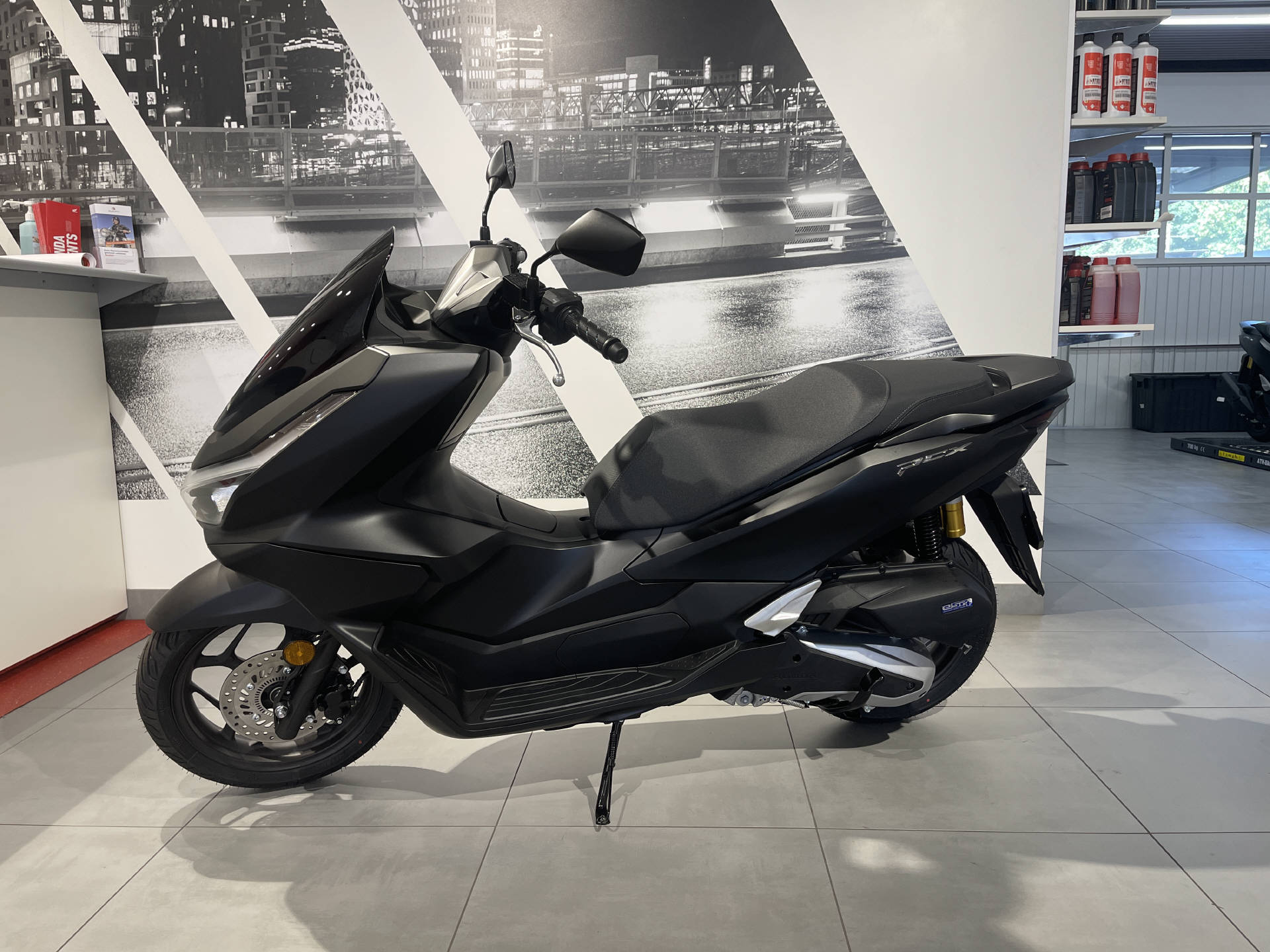 HONDA PCX 125 DX ABS-showroom-element-1