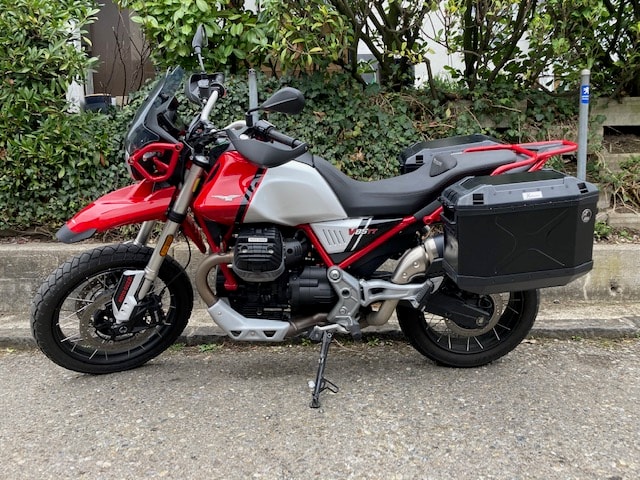 MOTO GUZZI V85 TT Premium Graphics 2-Tone-image-0