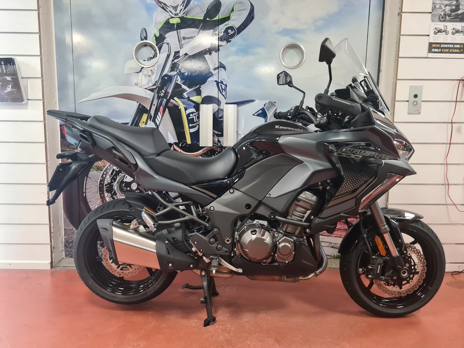 KAWASAKI Versys 1000 SE-showroom-element-2