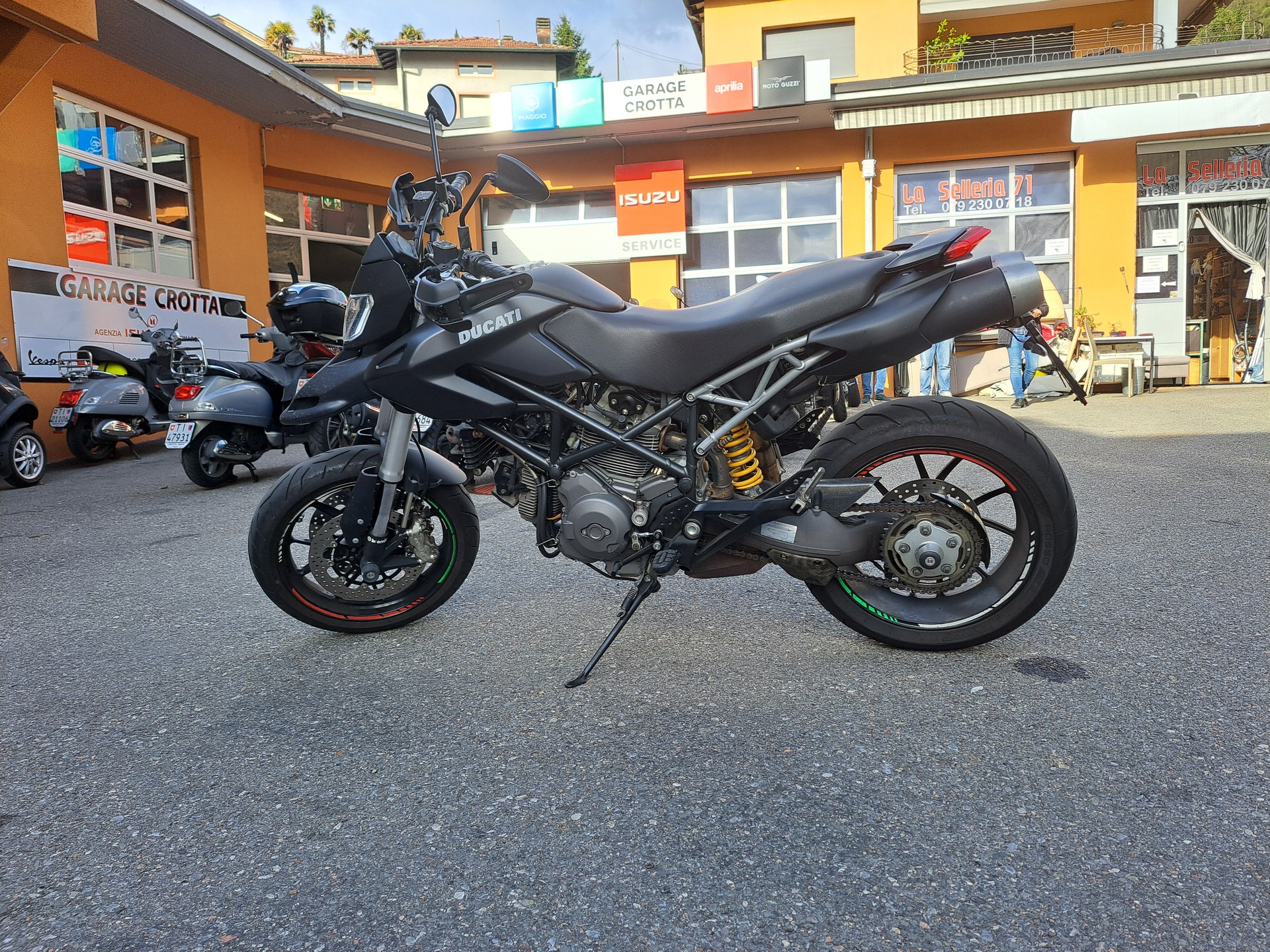 DUCATI Hypermotard 796 (25kW)-showroom-element-1