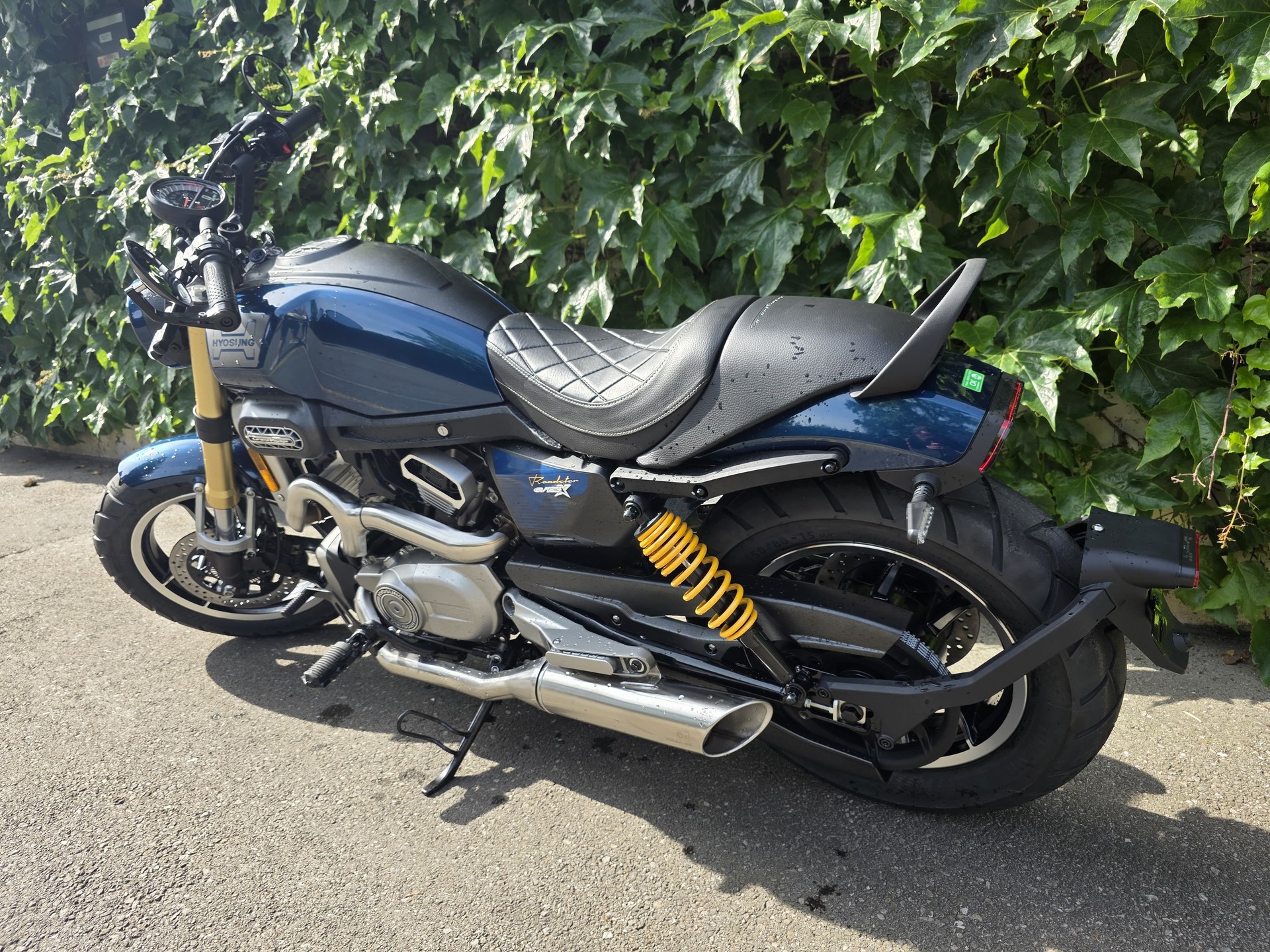 HYOSUNG GV 125X ABS-showroom-element-1