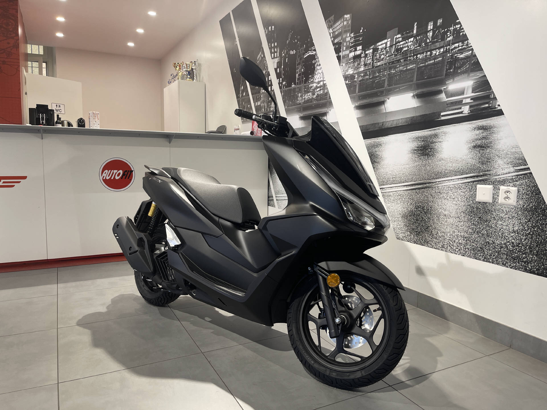 HONDA PCX 125 DX ABS-showroom-element-2