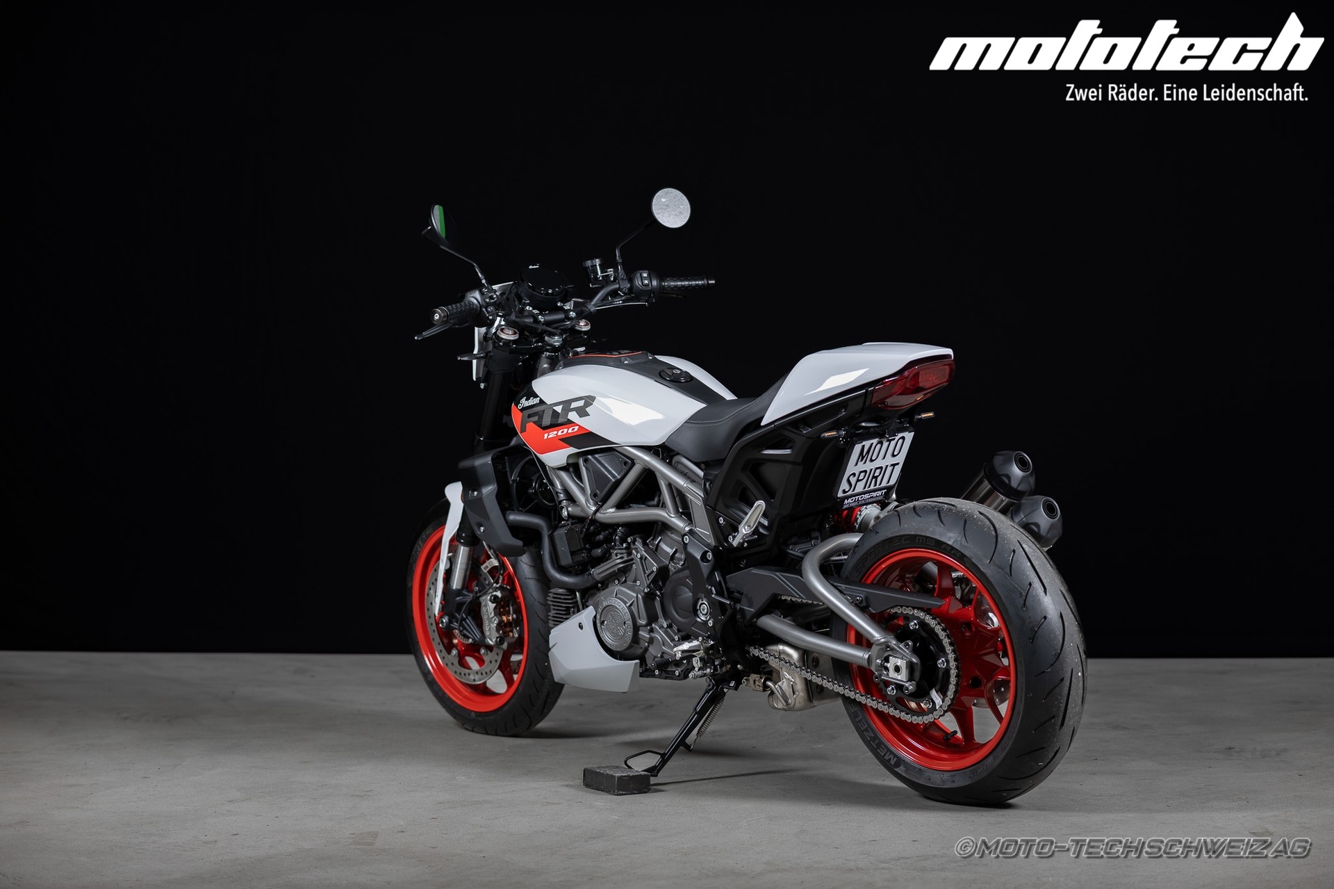 INDIAN FTR 1200 Sport-showroom-element-3