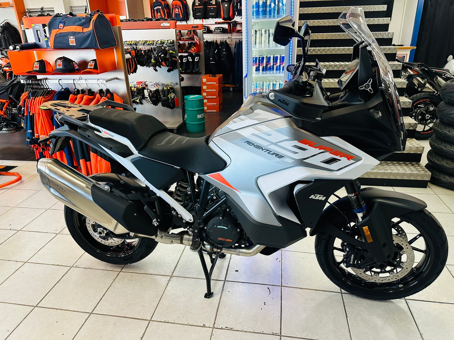 KTM 1290 Super Adventure S-showroom-element-1