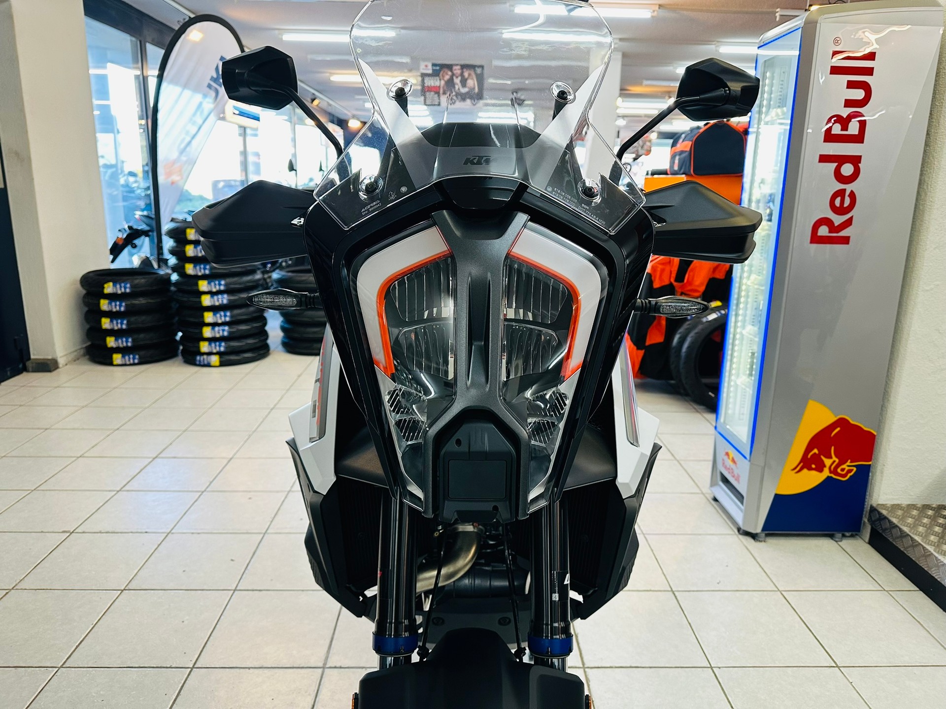 KTM 1290 Super Adventure S-showroom-element-2