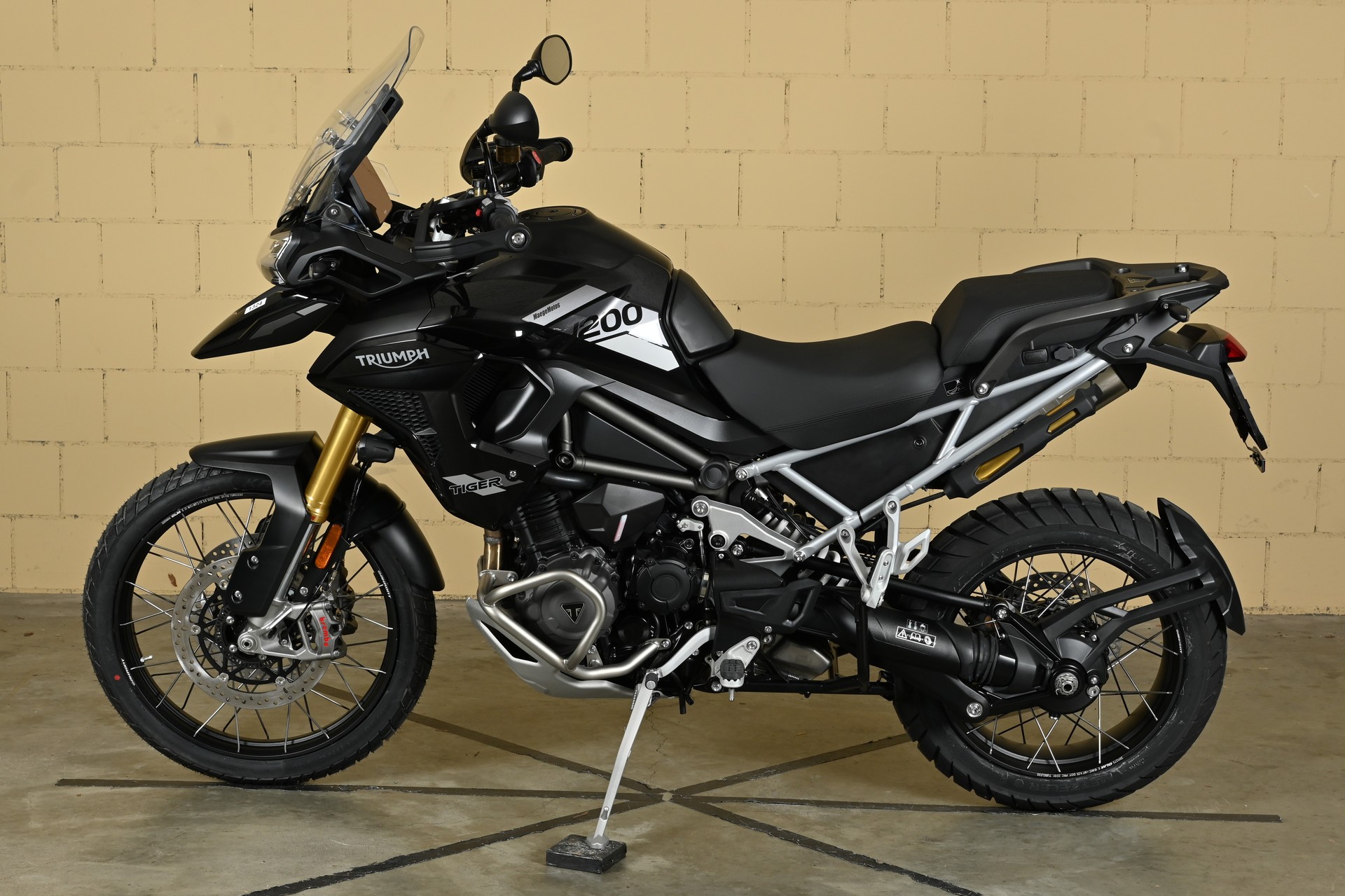 TRIUMPH Tiger 1200 Rally Pro-showroom-element-3