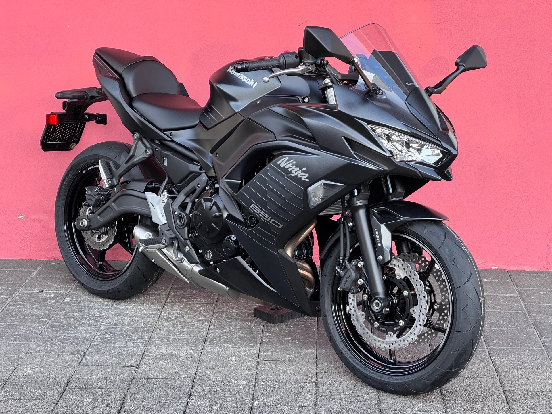 KAWASAKI Ninja 650 (35kW) SPORT-showroom-element-2