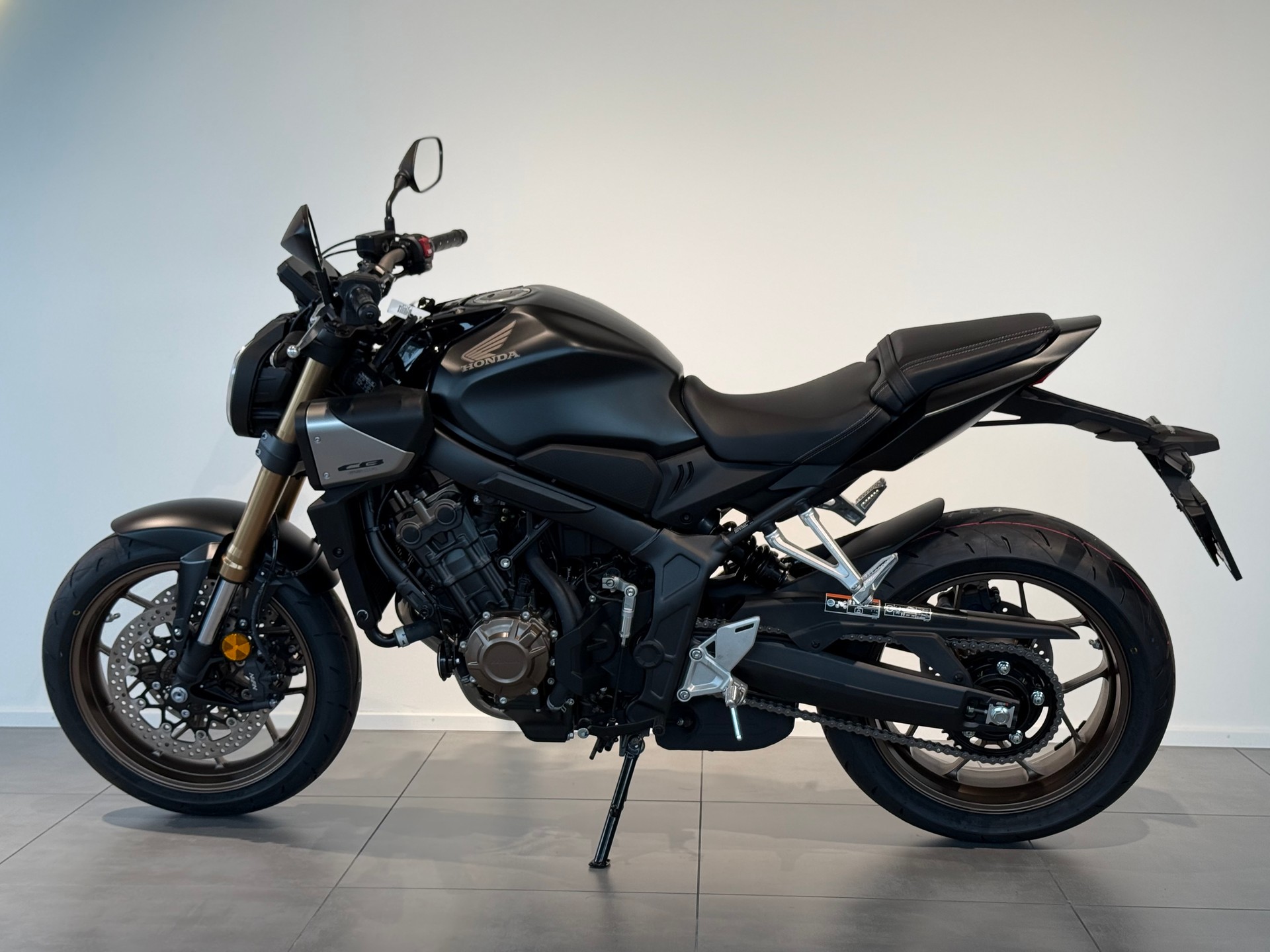 HONDA CBR 650 R E-Clutch-showroom-element-2
