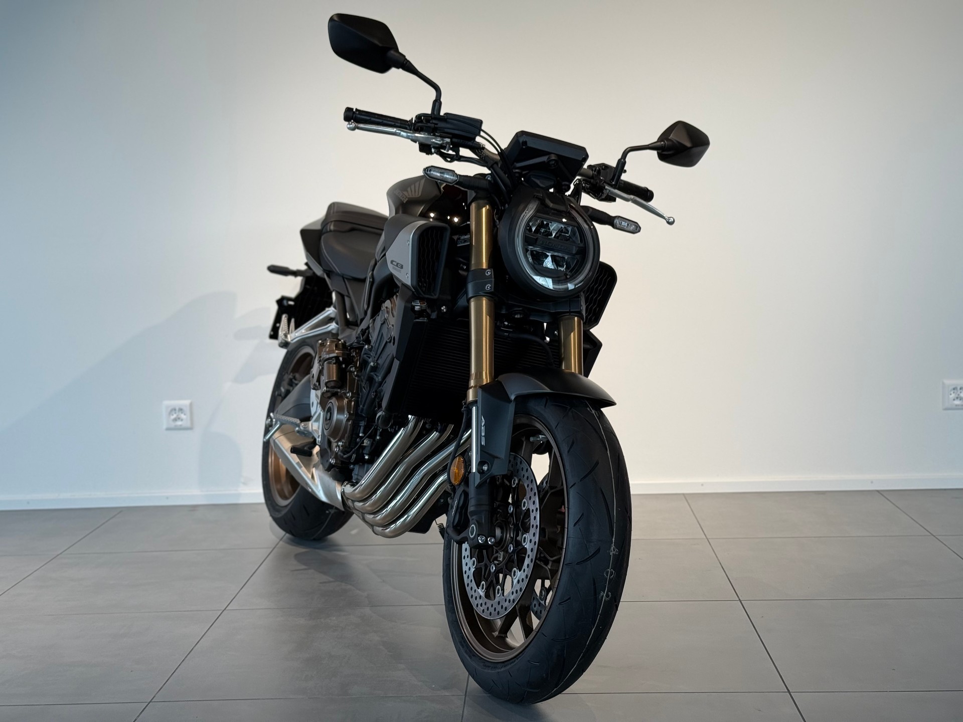 HONDA CBR 650 R E-Clutch-showroom-element-1