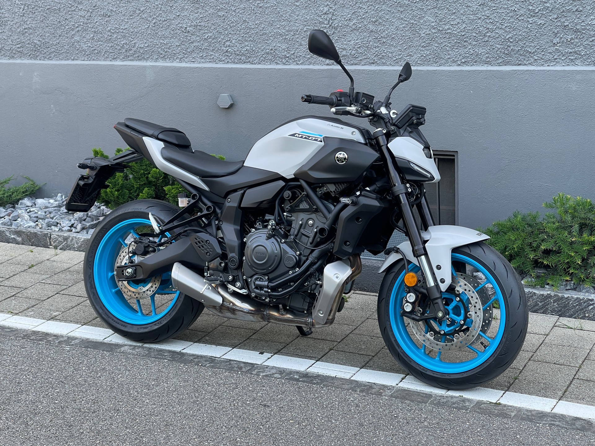 YAMAHA MT-07 (35KW) 2025-showroom-element-1