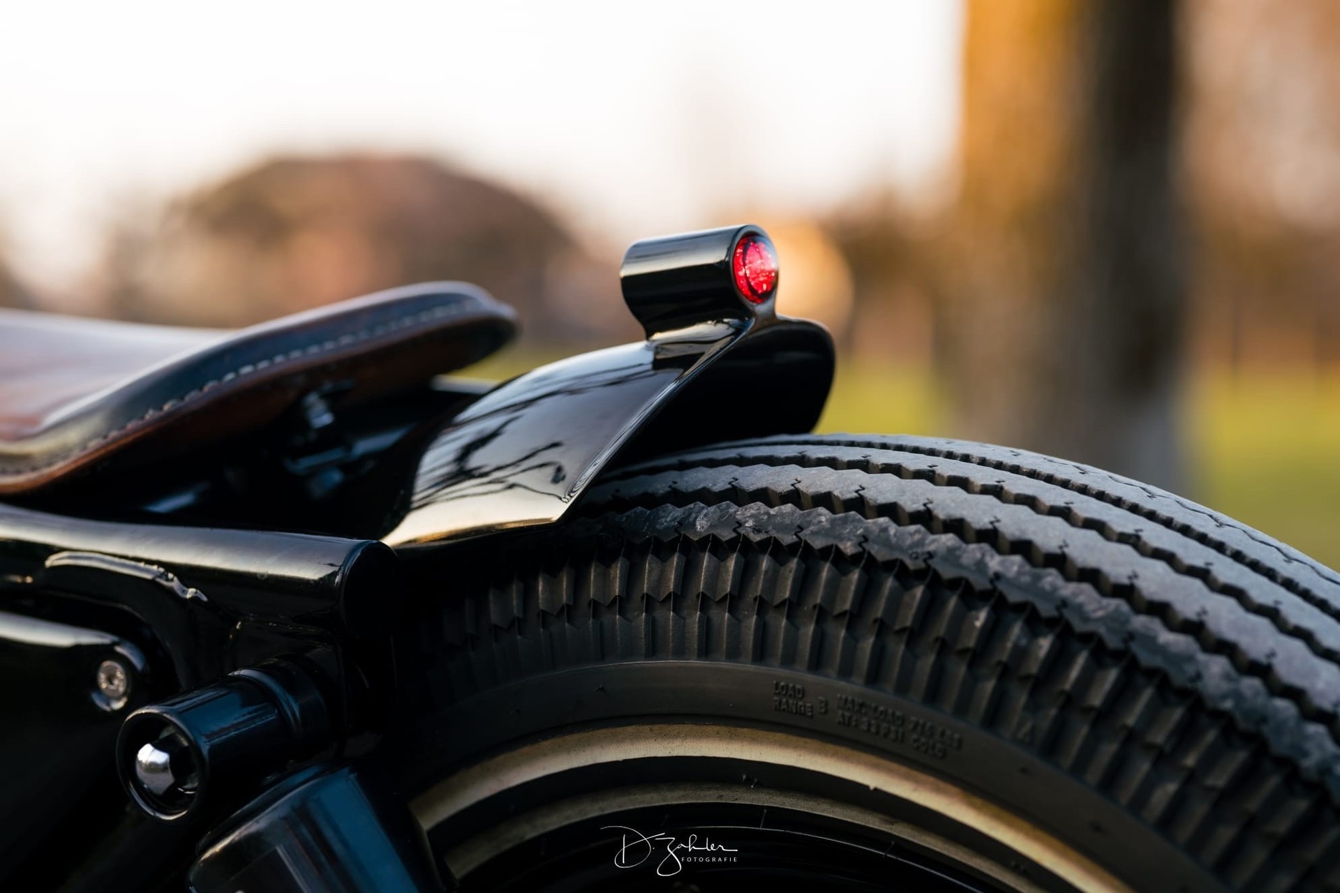 HARLEY-DAVIDSON XLH 883 HUG/LOW Sportster-showroom-element-3