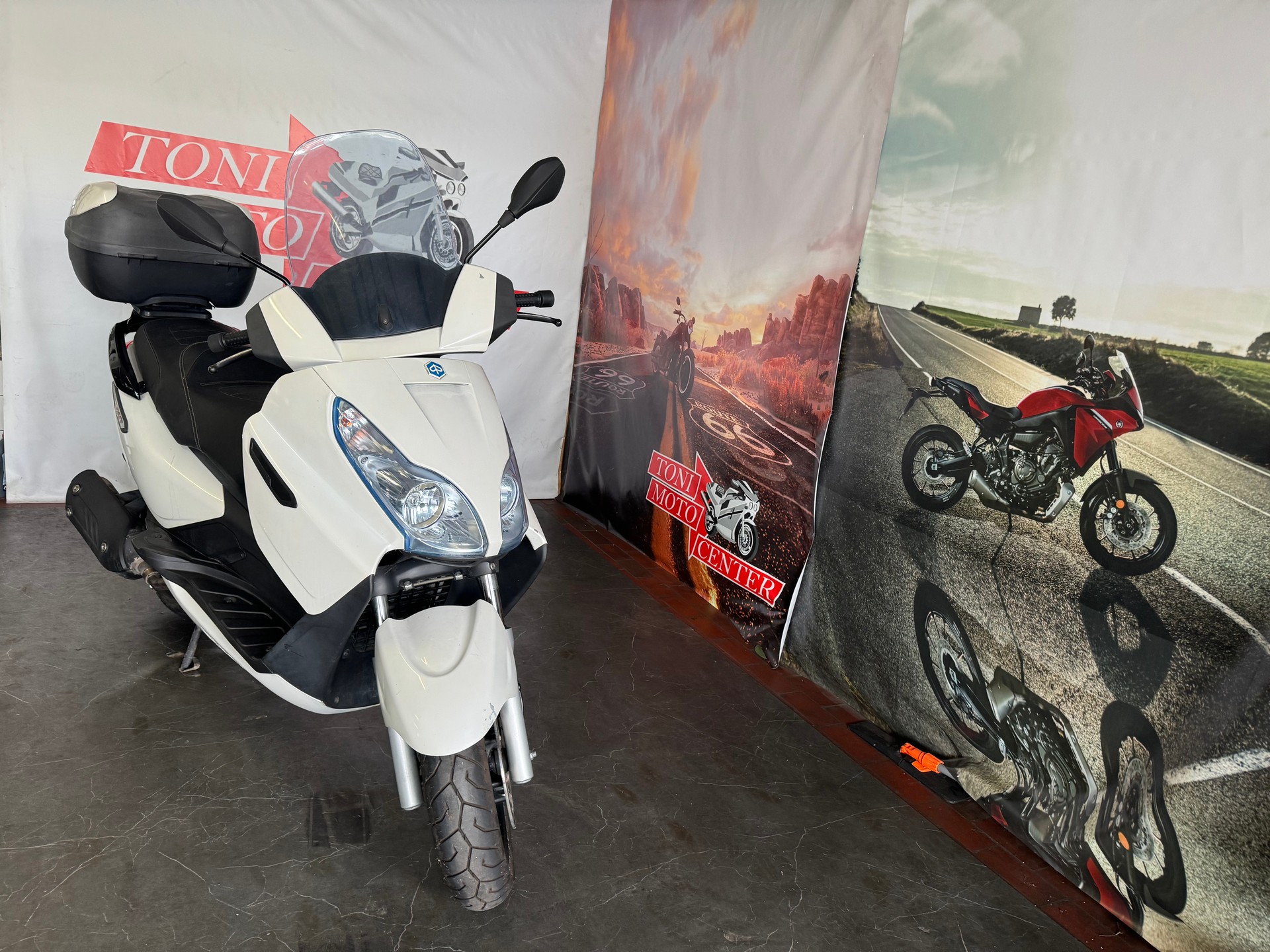 PIAGGIO X7 300 i.e.-showroom-element-1