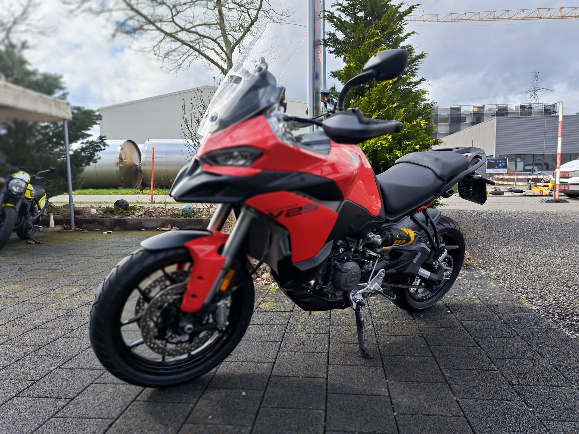 DUCATI Multistrada V2 S-image-2