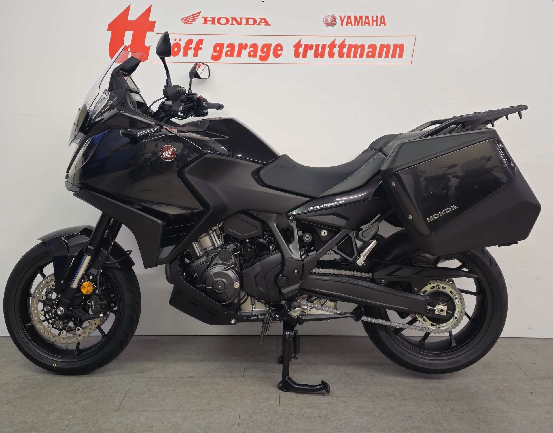 HONDA NT 1100 DCT-showroom-element-1