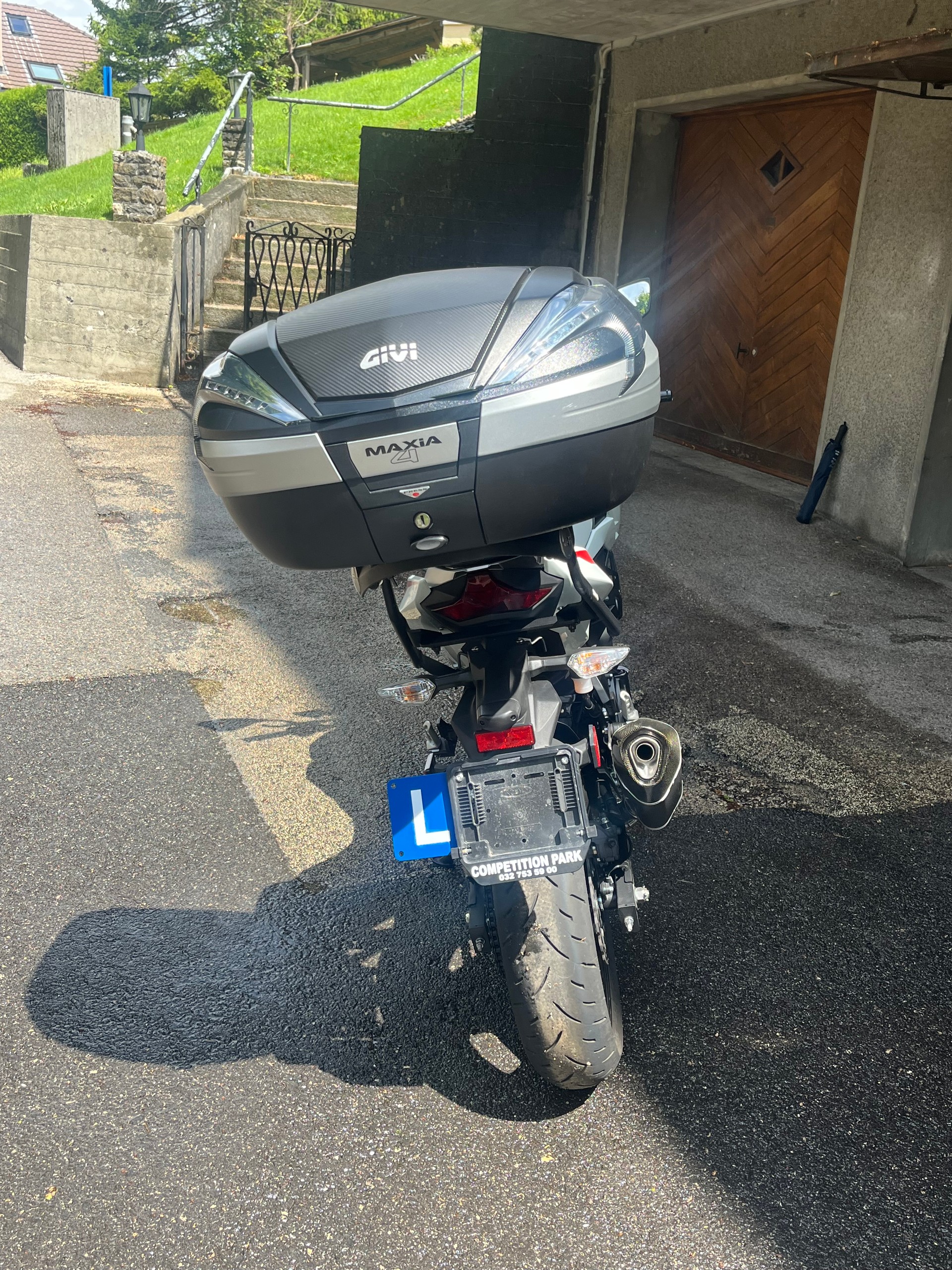 KAWASAKI Z 400-image-6